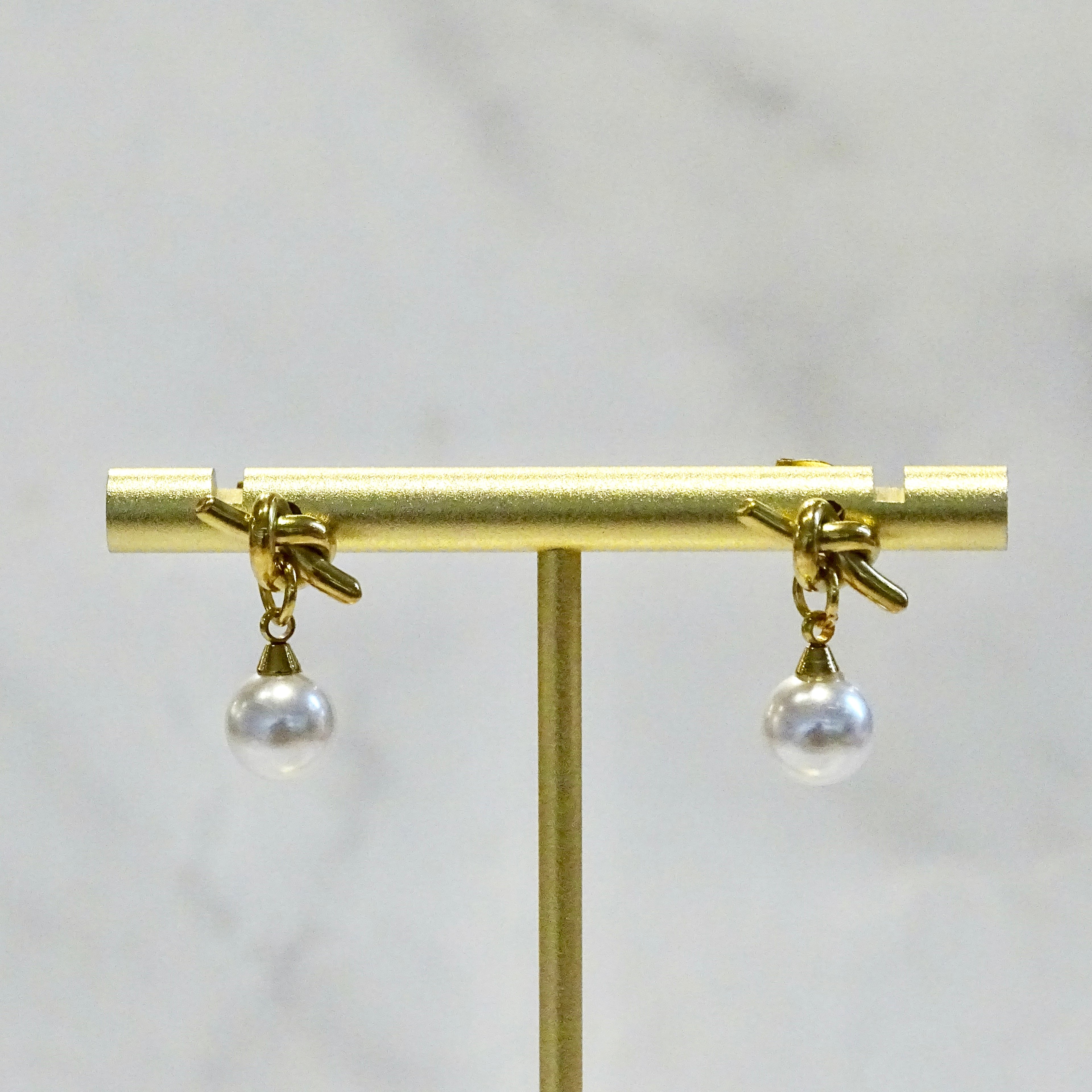 Aretes Acero Inoxidable Nudo con Perla