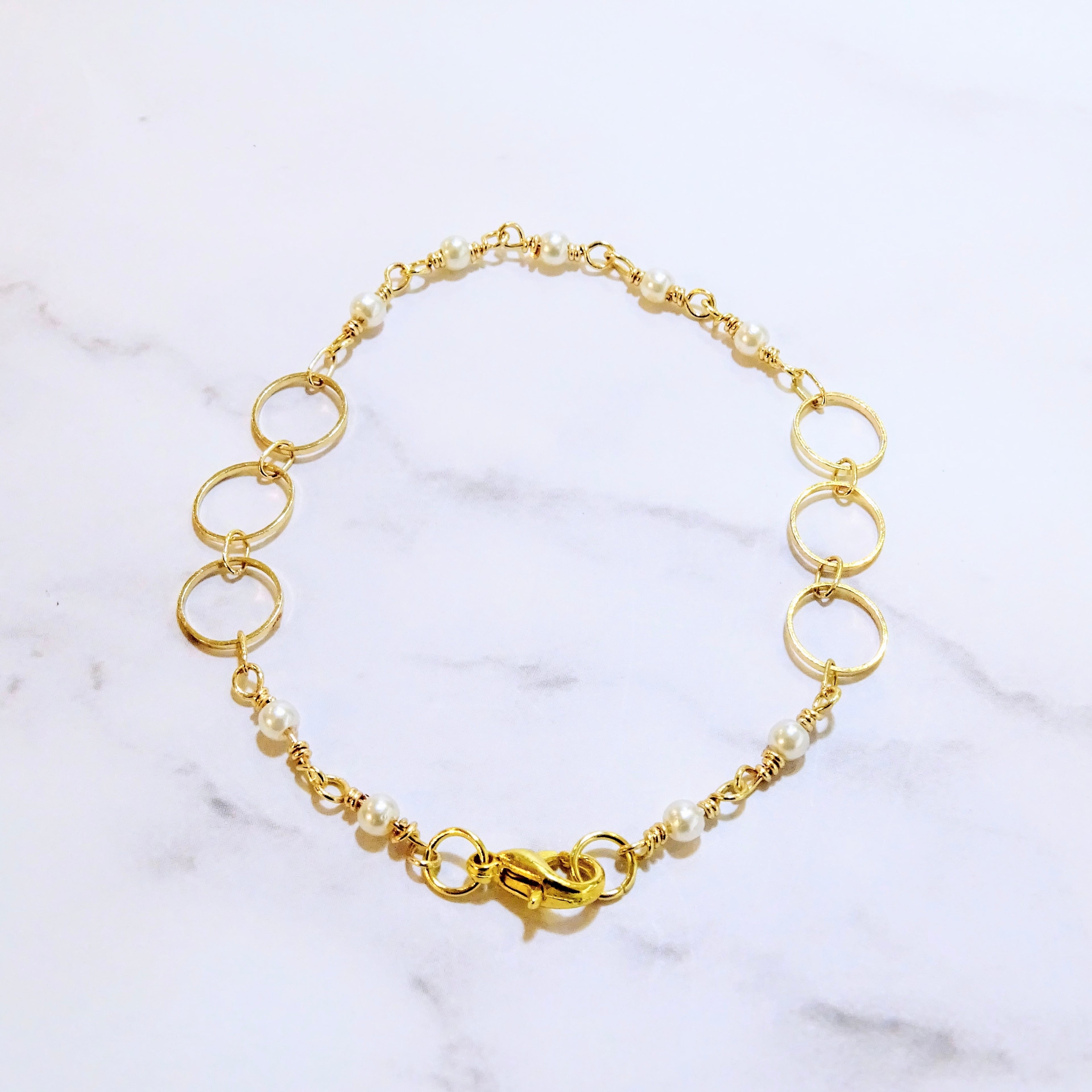 Pulsera Chapa de Oro Perlas y Círculos