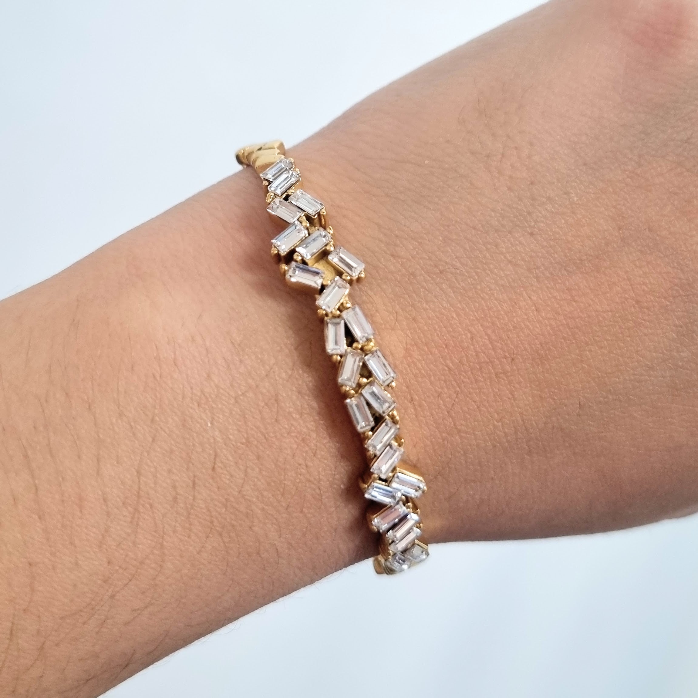 Aro Acero Inoxidable con Zirconias Bagguettes