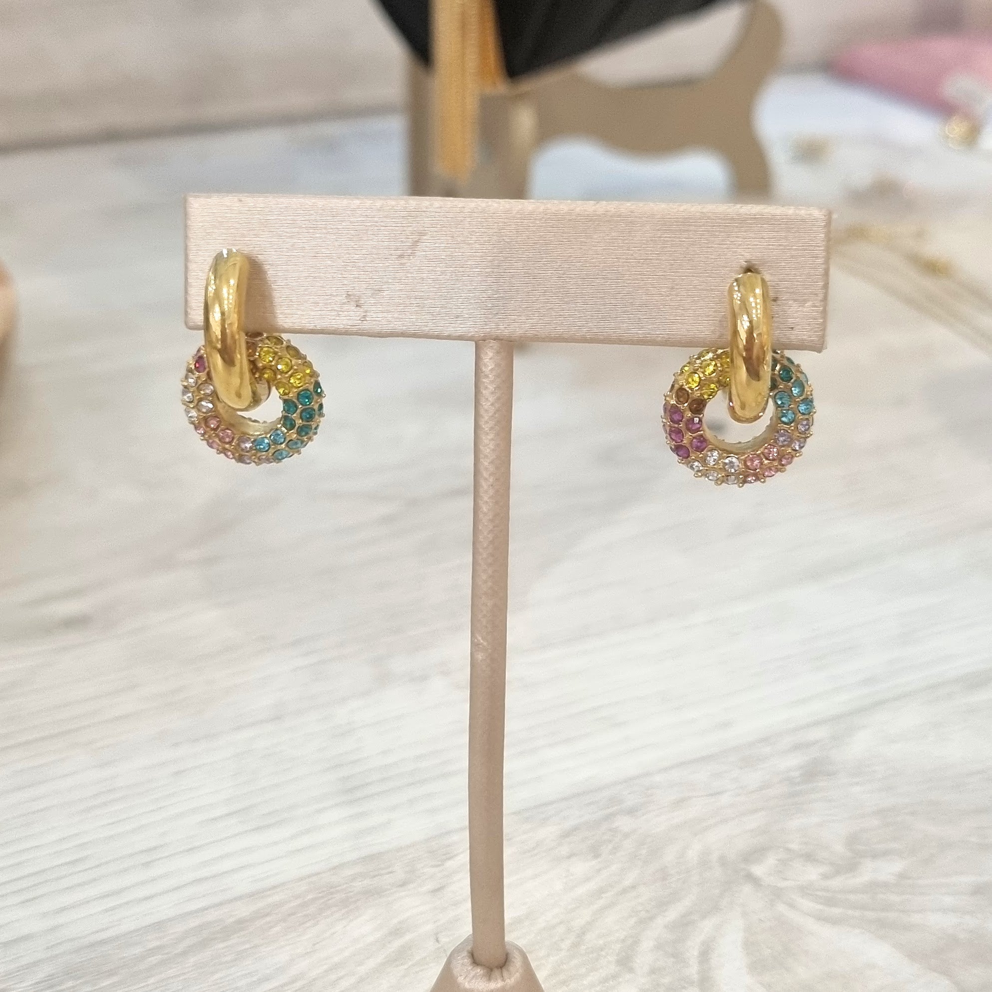 Huggies Acero Inoxidable con Dona Multicolor