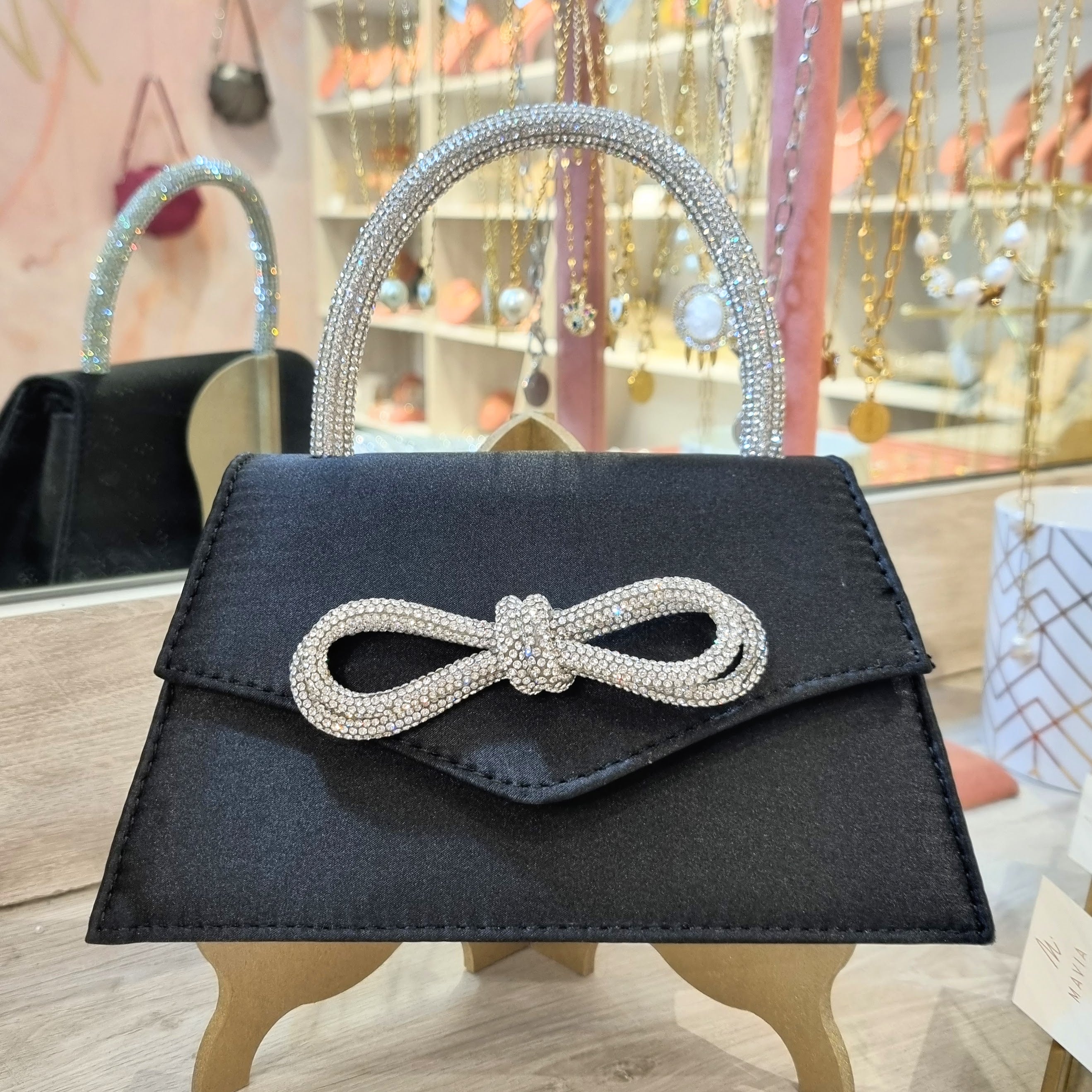 Bolsa Negra con Moño Brillo