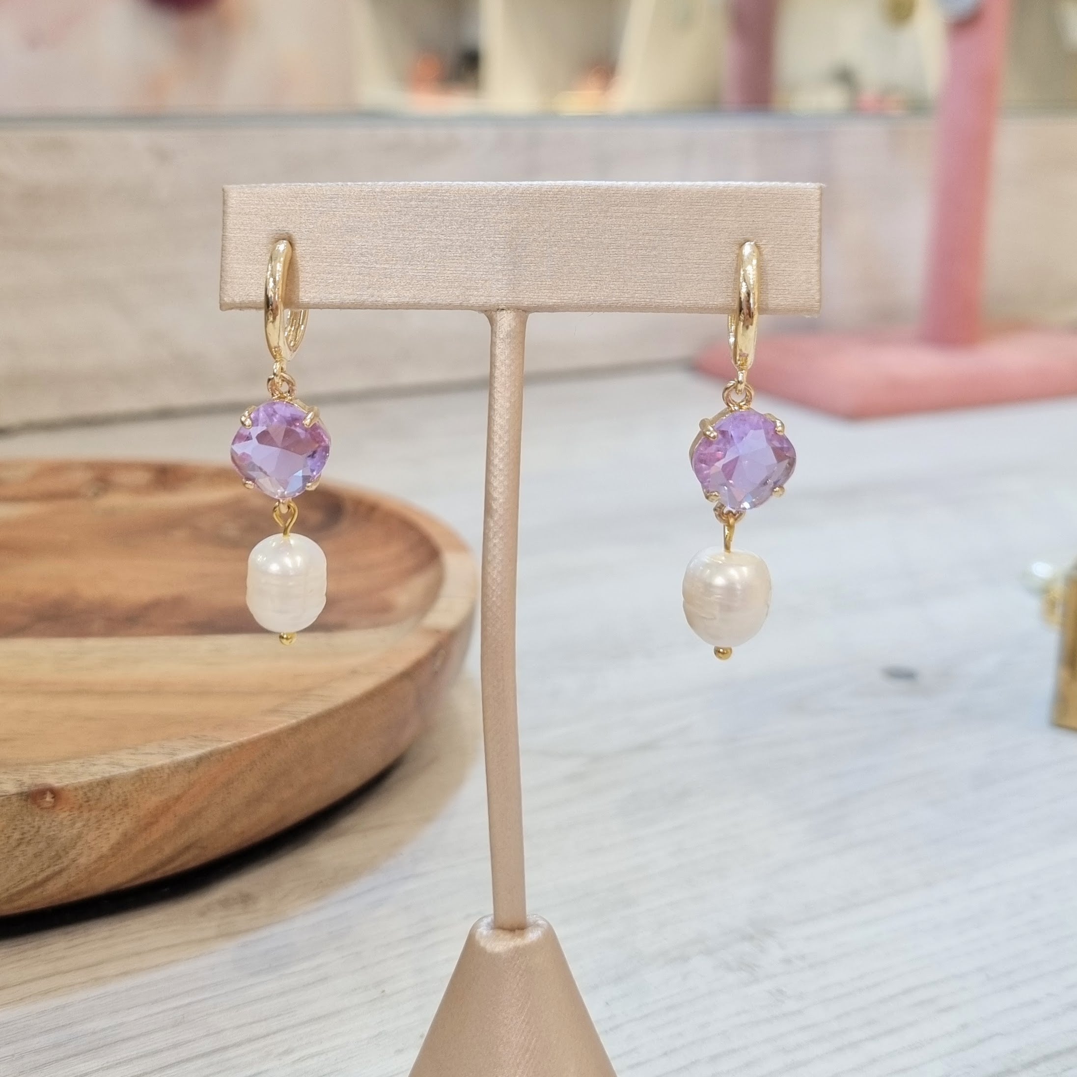 Aretes Chapa de Oro Cristales Lilas