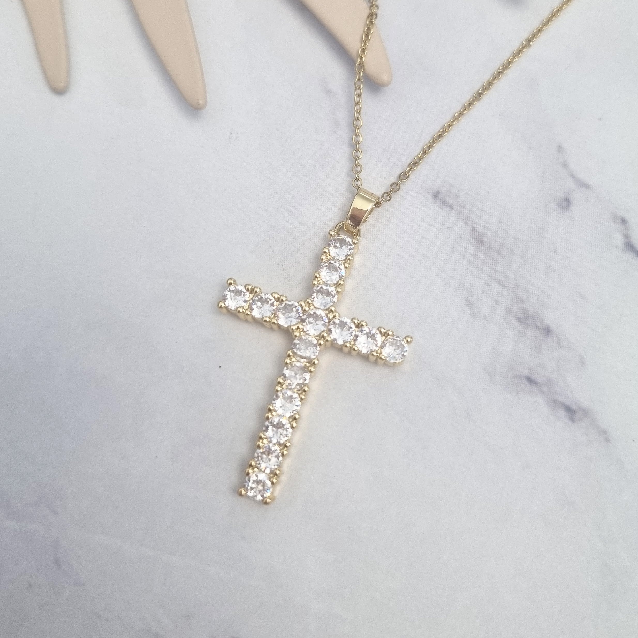Collar Acero Inoxidable Cruz con Zirconia