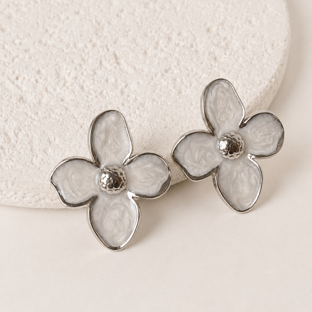 Aretes Acero Inoxidable Flor blanca 4 petalos