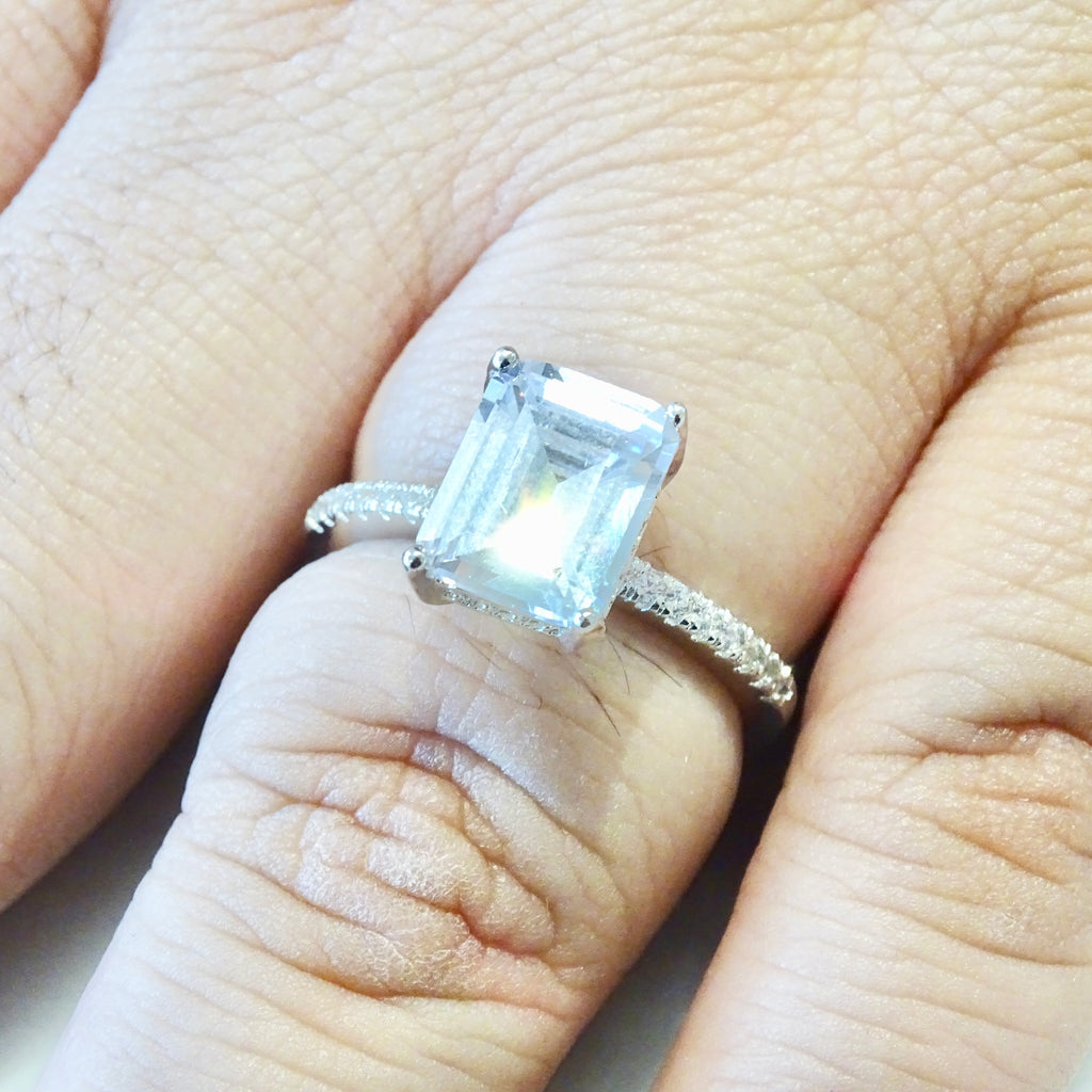 Anillo Plata 925 Rectangulo Solitario con Lateral