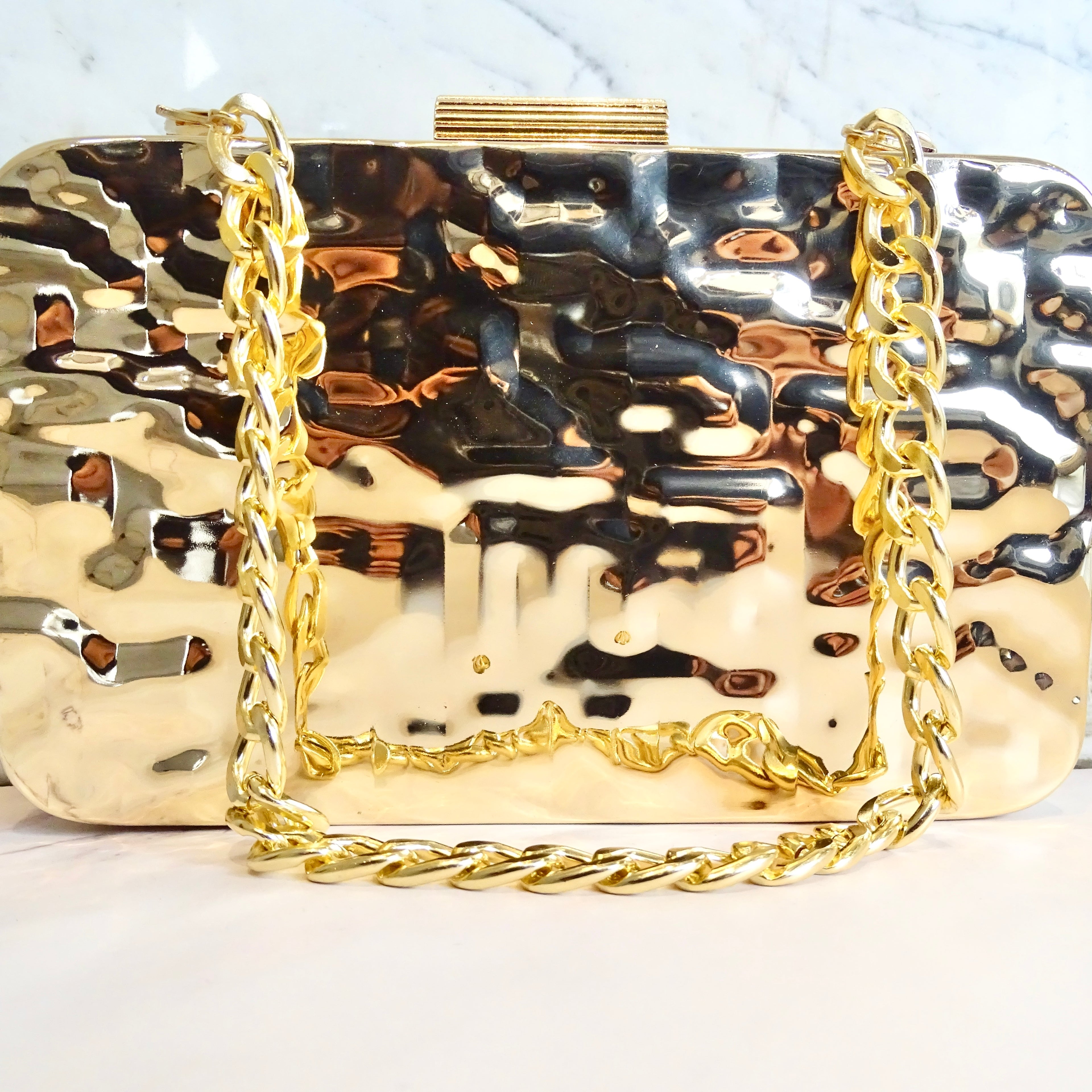 Bolsa Dorada Rígida Ondulada