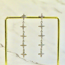 Cargar imagen en el visor de la galería, Aretes Plata .925 con Chapa de Oro 5 Estrellas