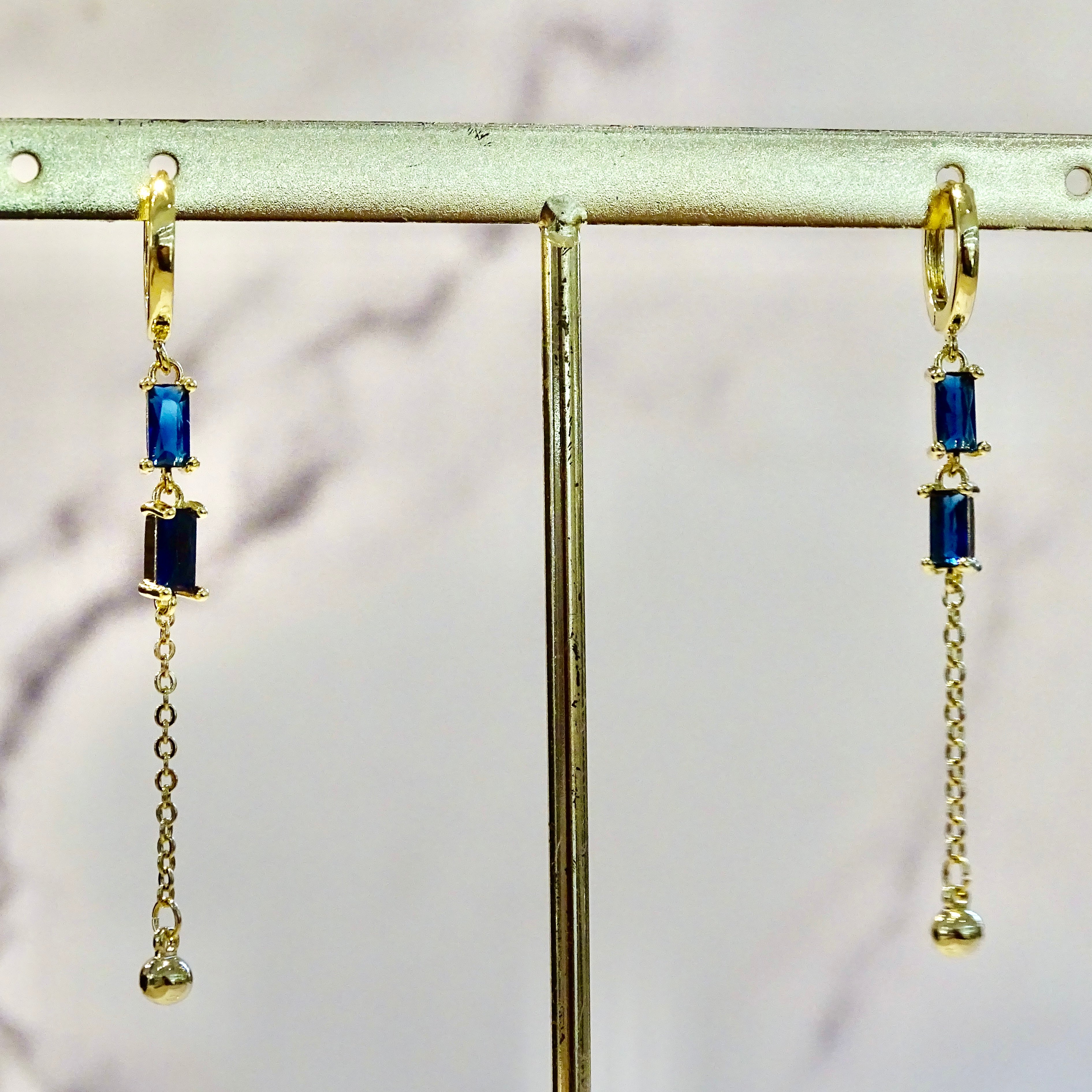 Aretes Plata .925 con Chapa de Oro Piedra Azul Doble con Cadena