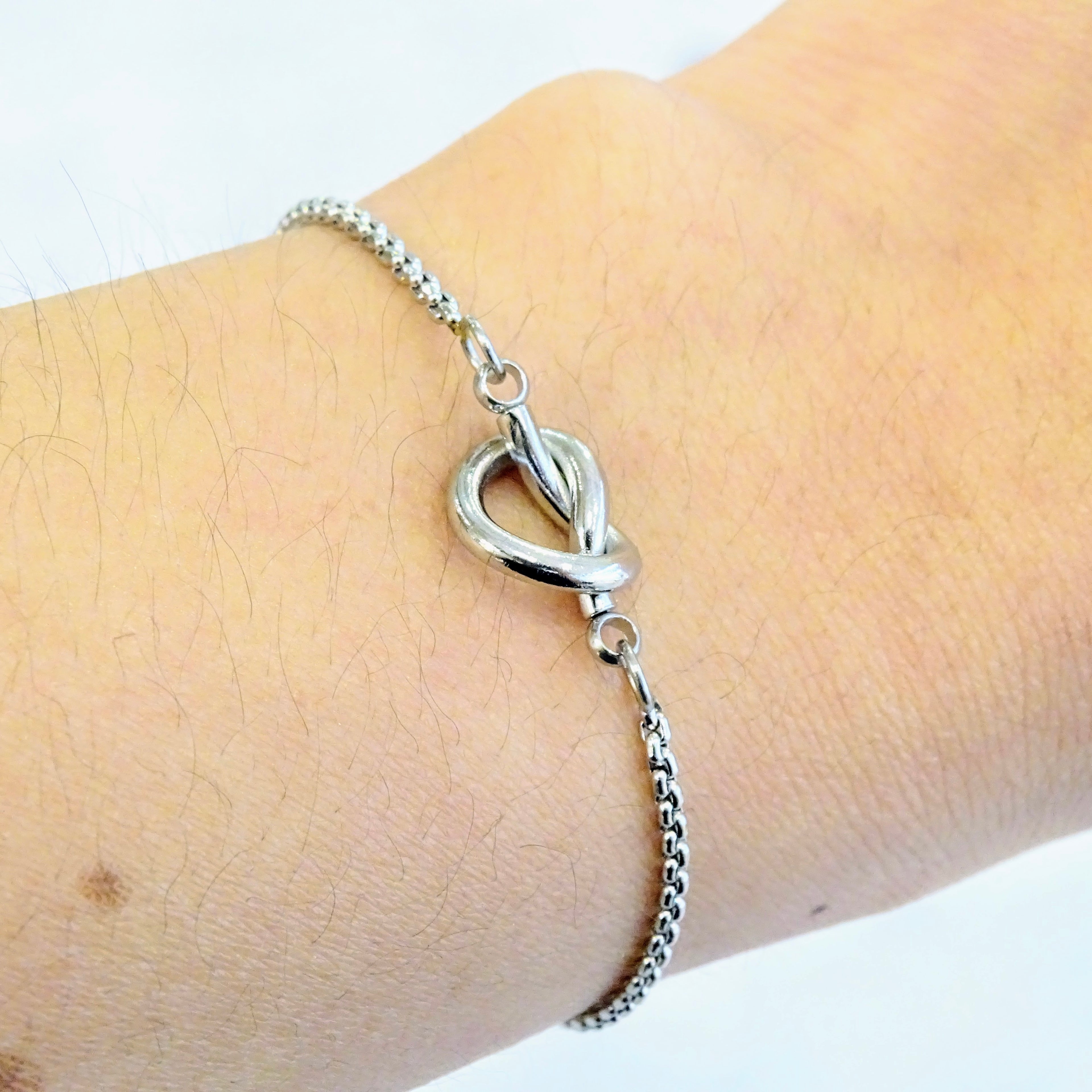 Pulsera Acero Inoxidable Ajustable con Nudo