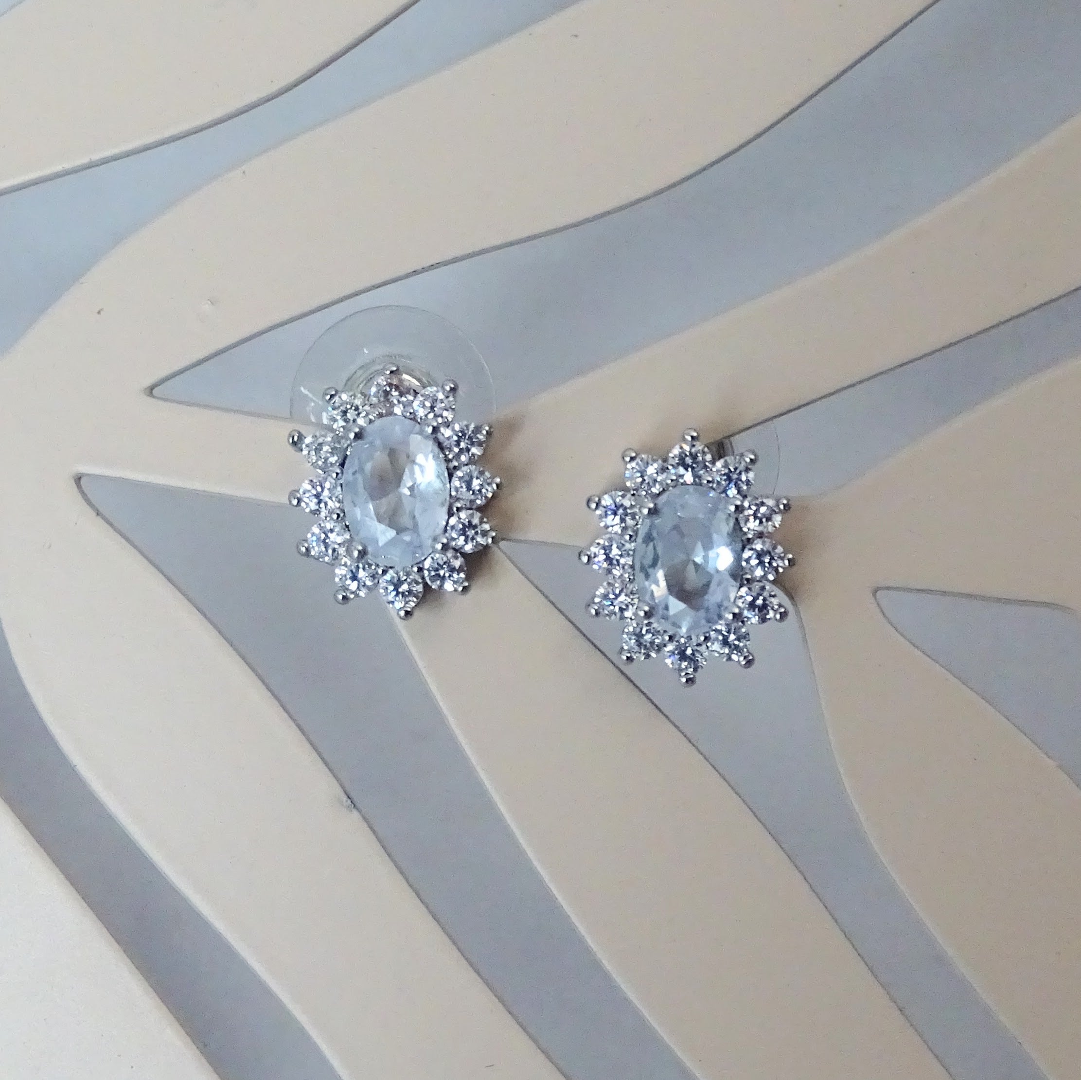 Aretes Diana Transparente