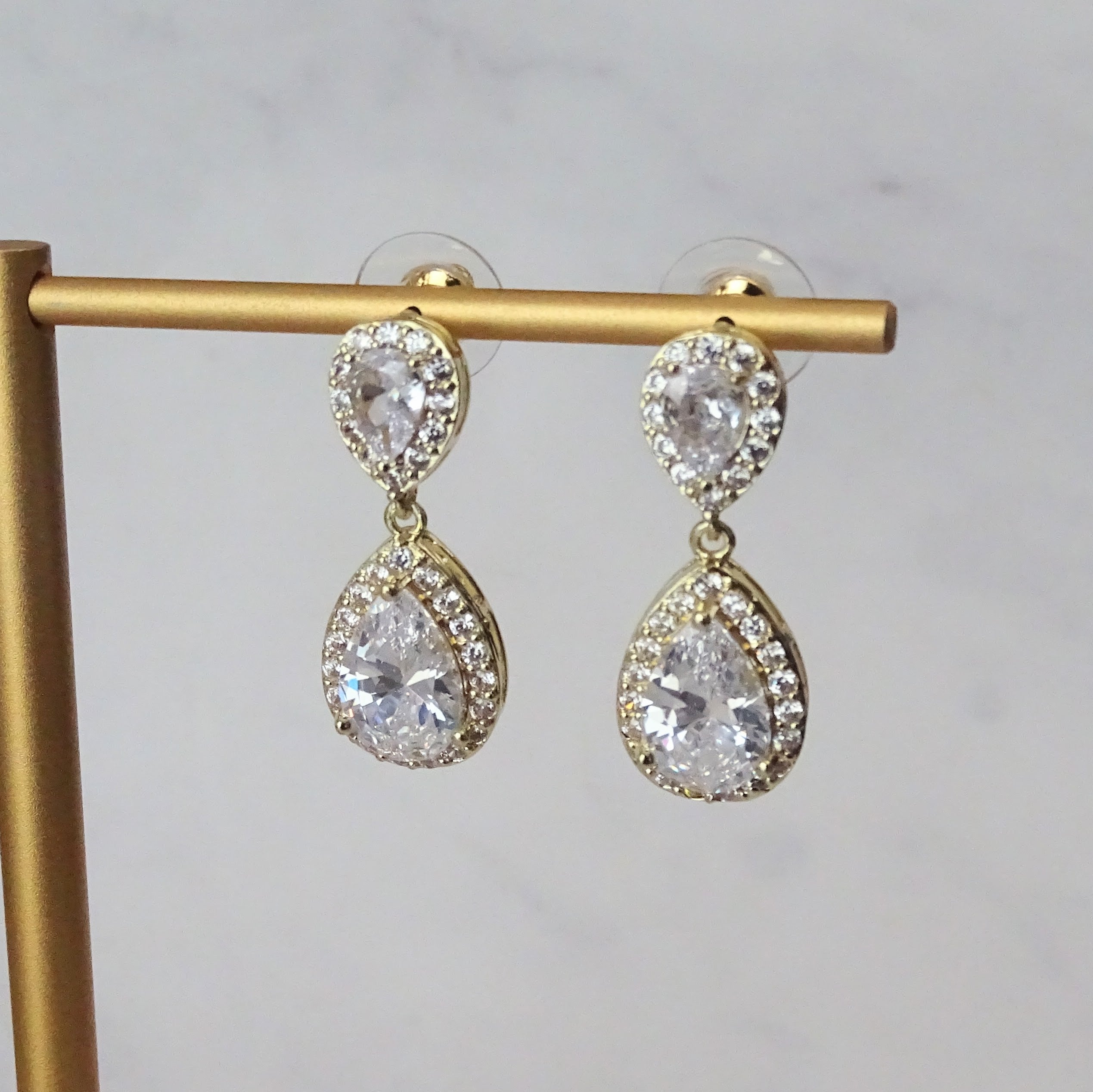 Aretes Alessa Dorados