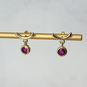 Aretes Plata 925 con Chapa de Oro Curva con Rojo