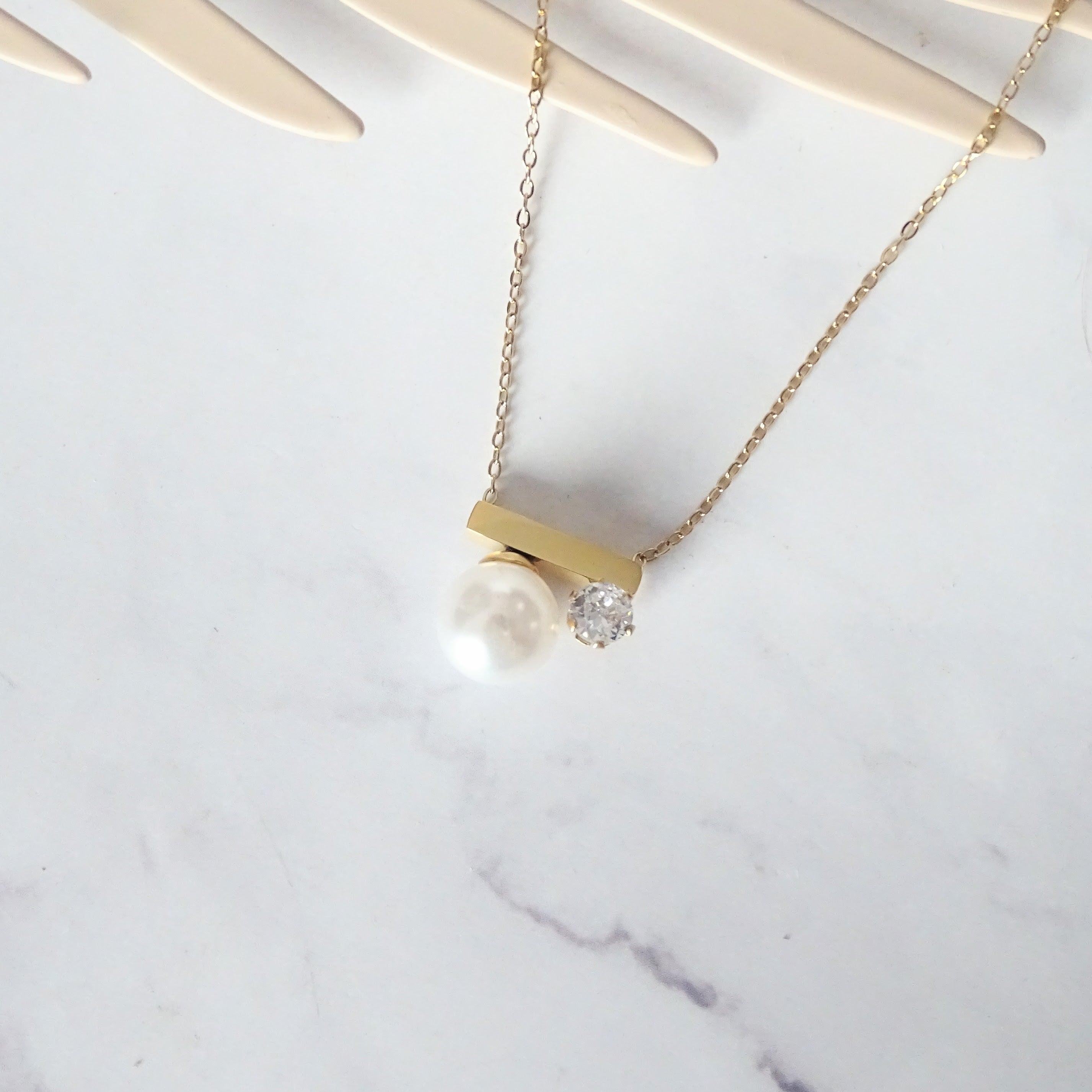Collar Acero Inoxidable Perla y Crist