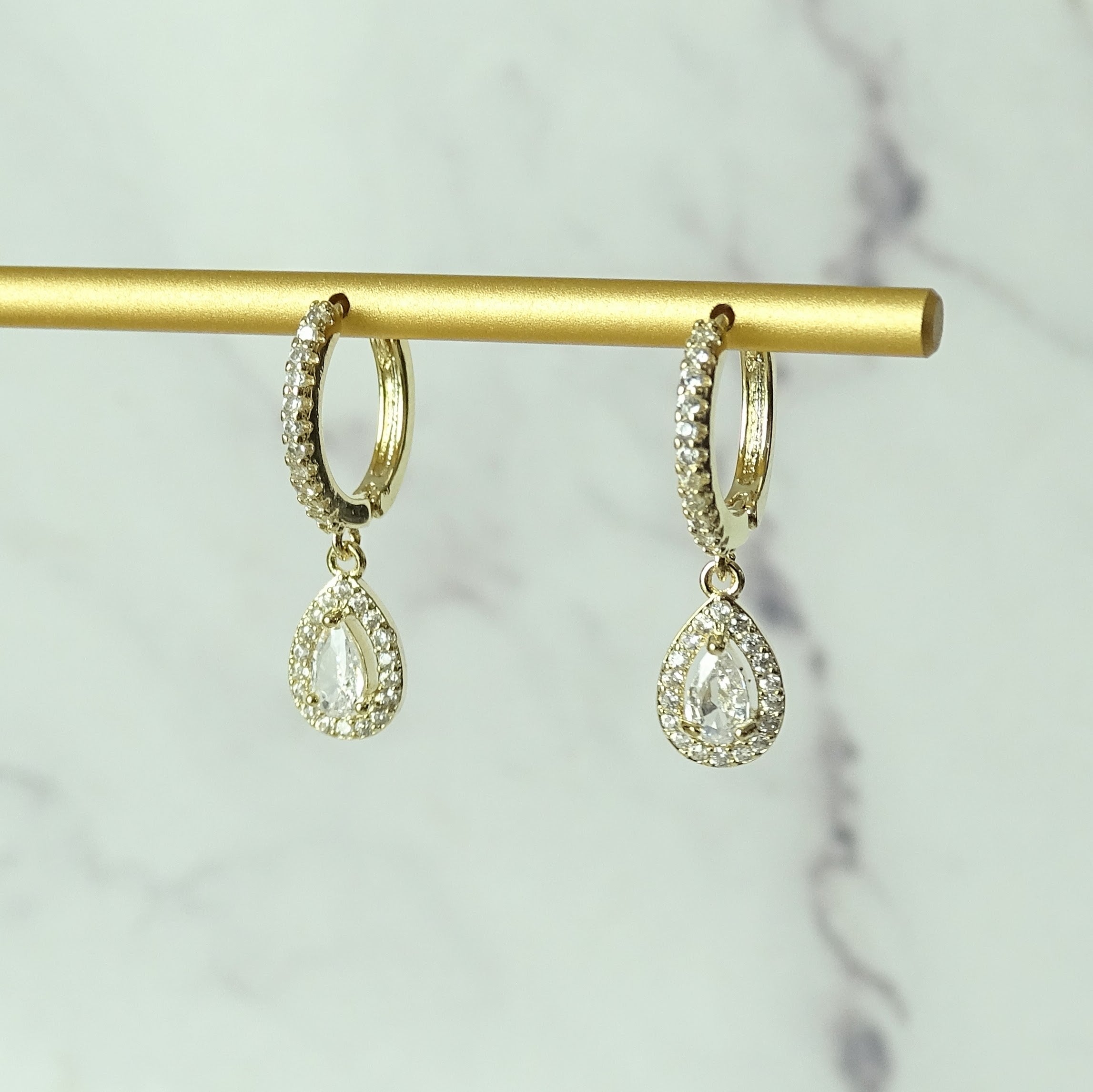 Huggies Chapa de Oro Gota con Marco