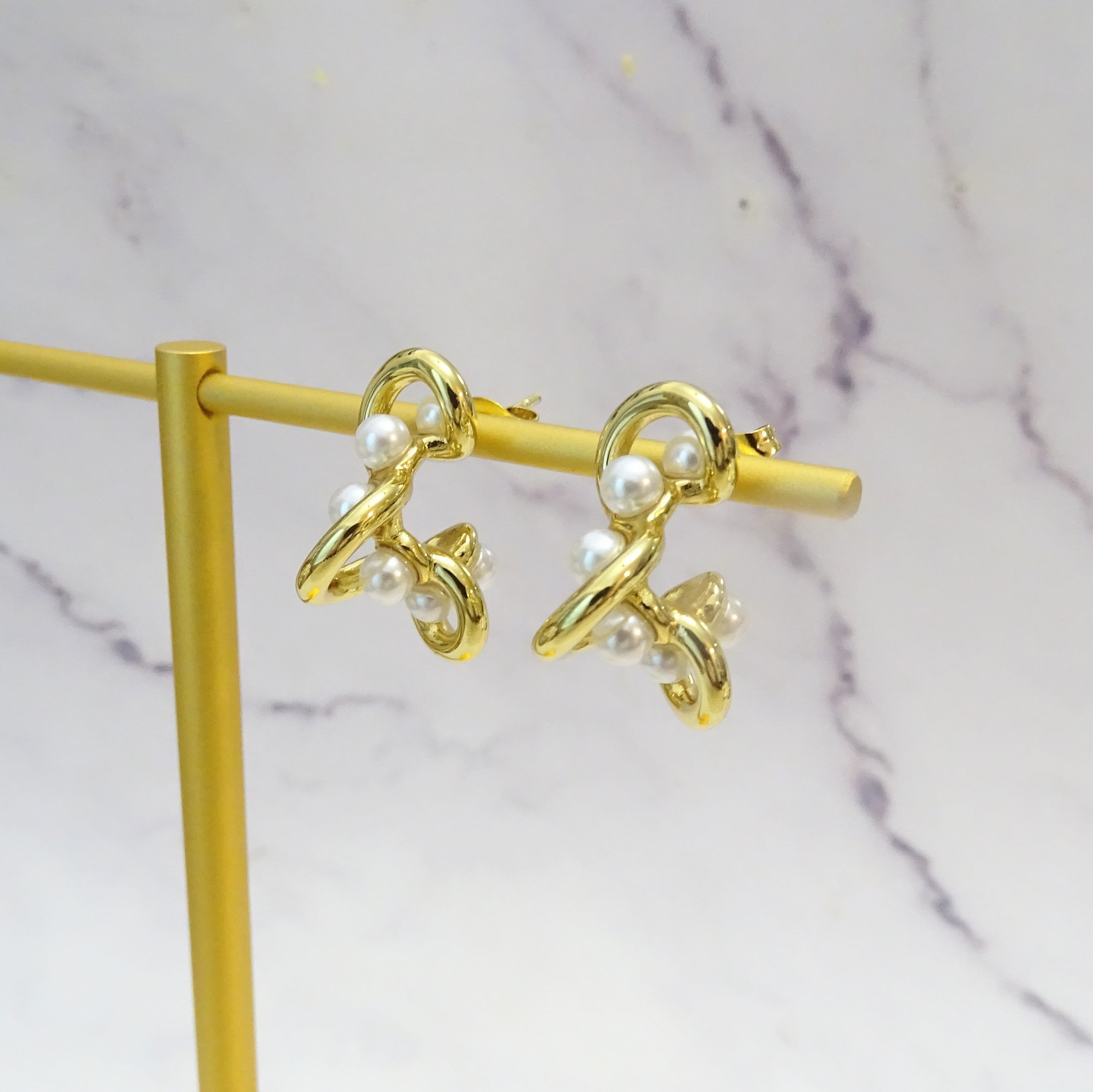 Arracadas Acero Inoxidable Twist con Perlas