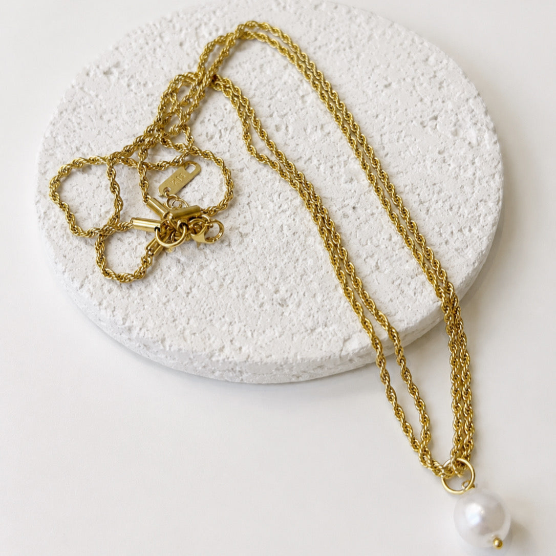 Collar Acero Inoxidable Nudo Doble con Perla