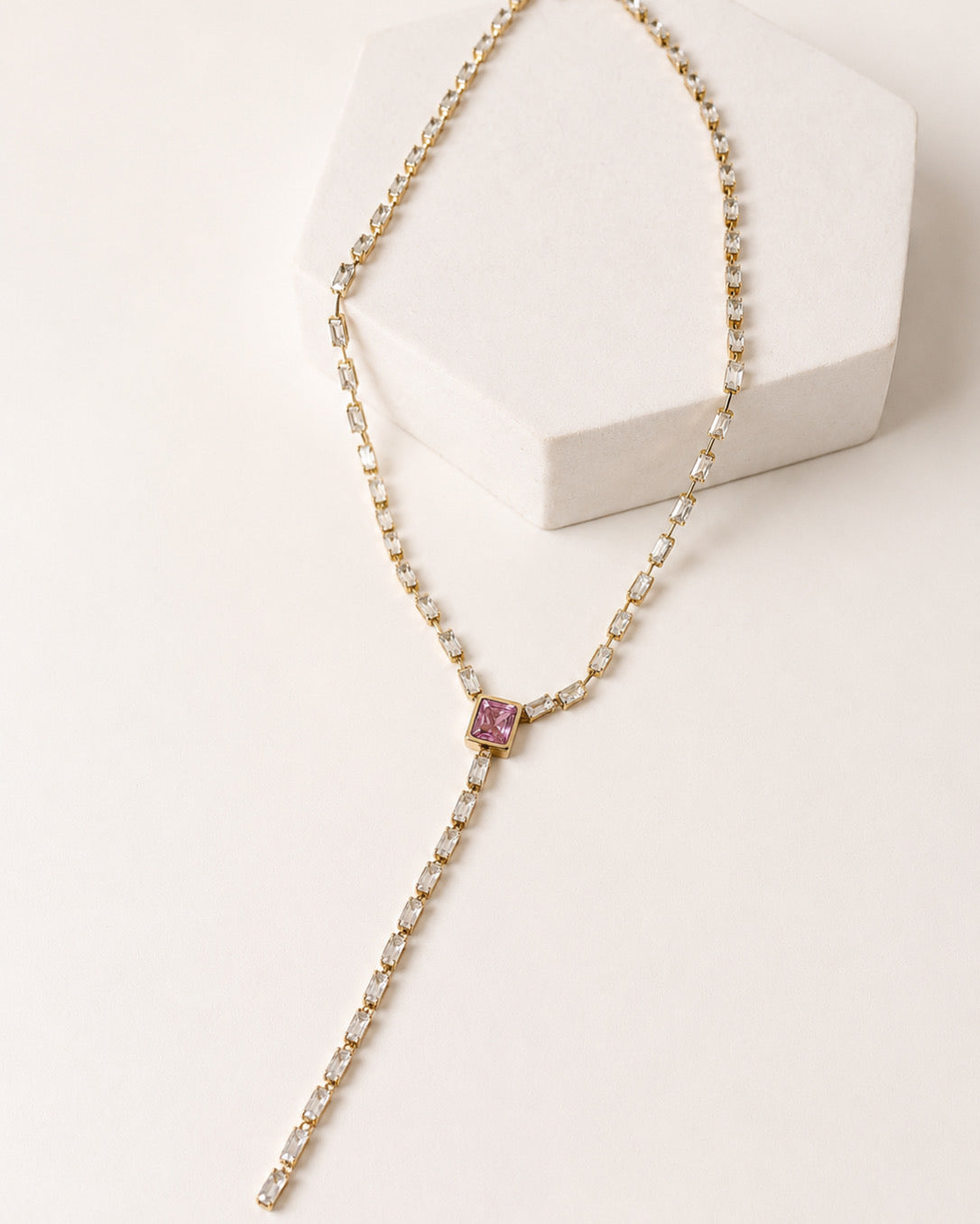 Collar Acero Inoxidable Baguettes con cristal rosa central