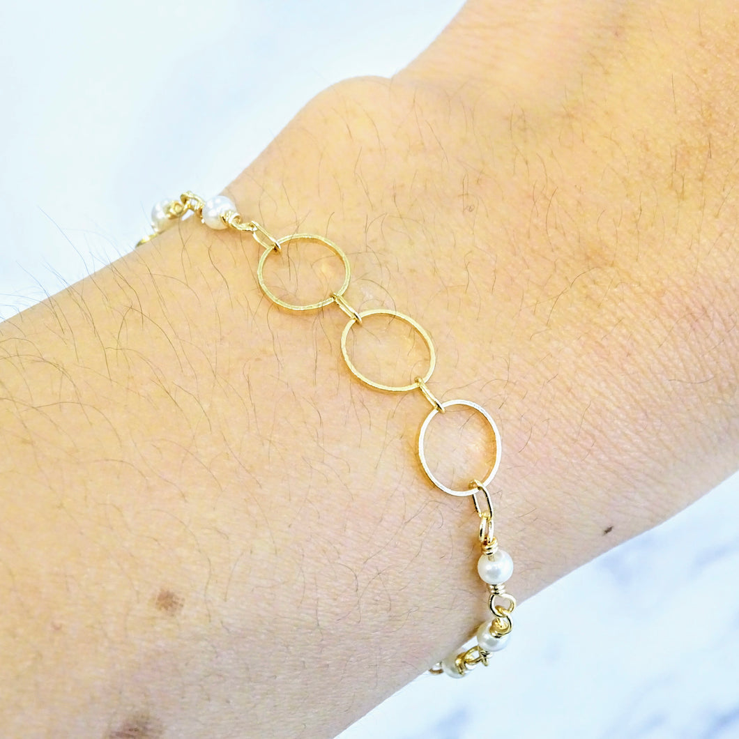 Pulsera Chapa de Oro Perlas y Círculos