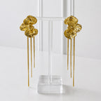 Aretes Acero Inoxidable Flores con textura y 3 cadenas lisas
