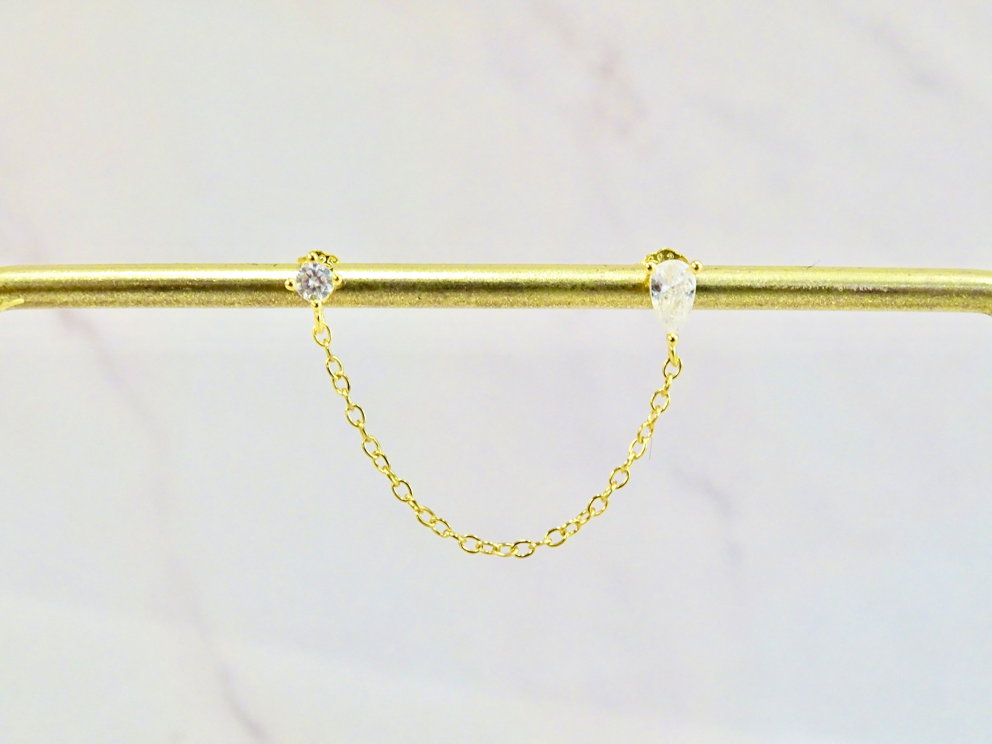 Piercing Plata 925 con Chapa de Oro Zirconia y Puntito