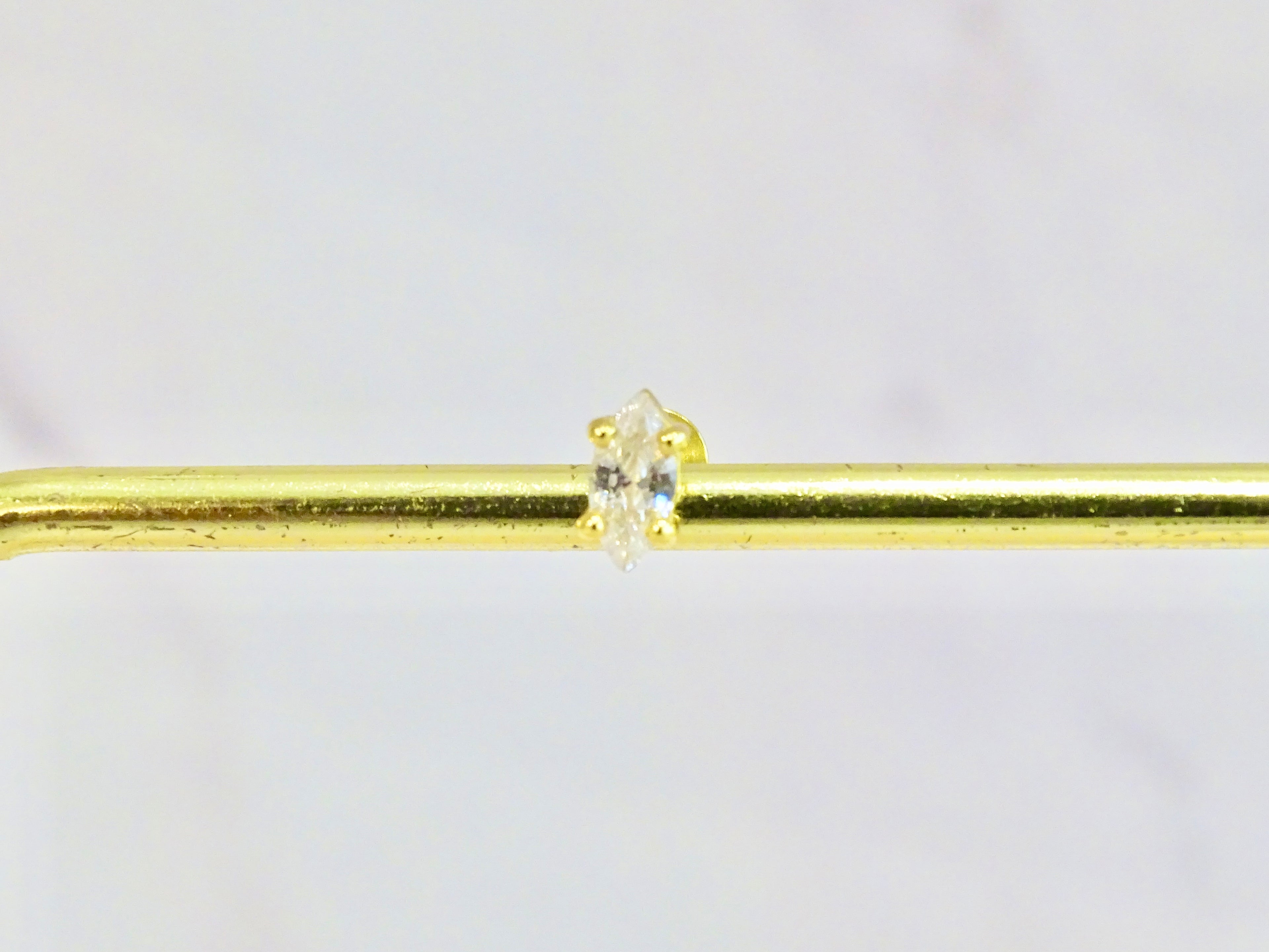 Piercing Plata 925 con Chapa de Oro Zirconia