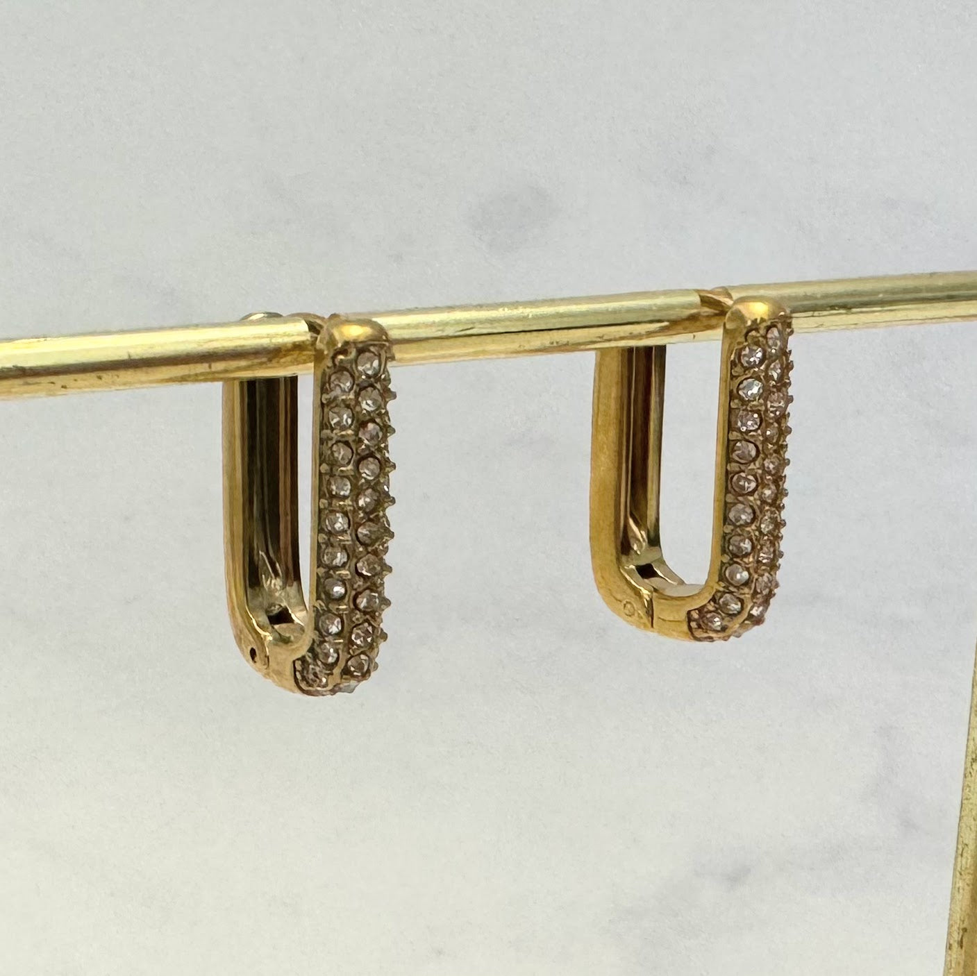 Huggies Acero Inoxidable con Zirconia