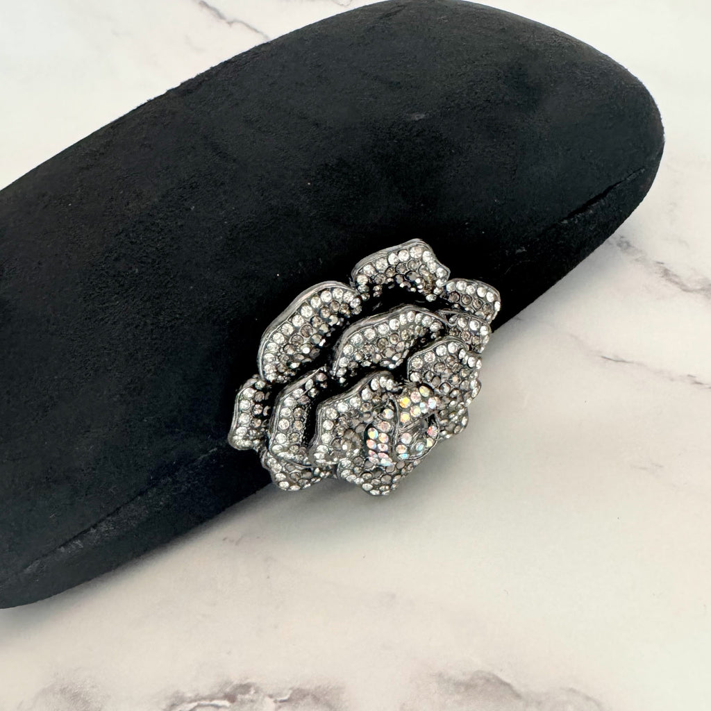 Bolsa Negra con Flor