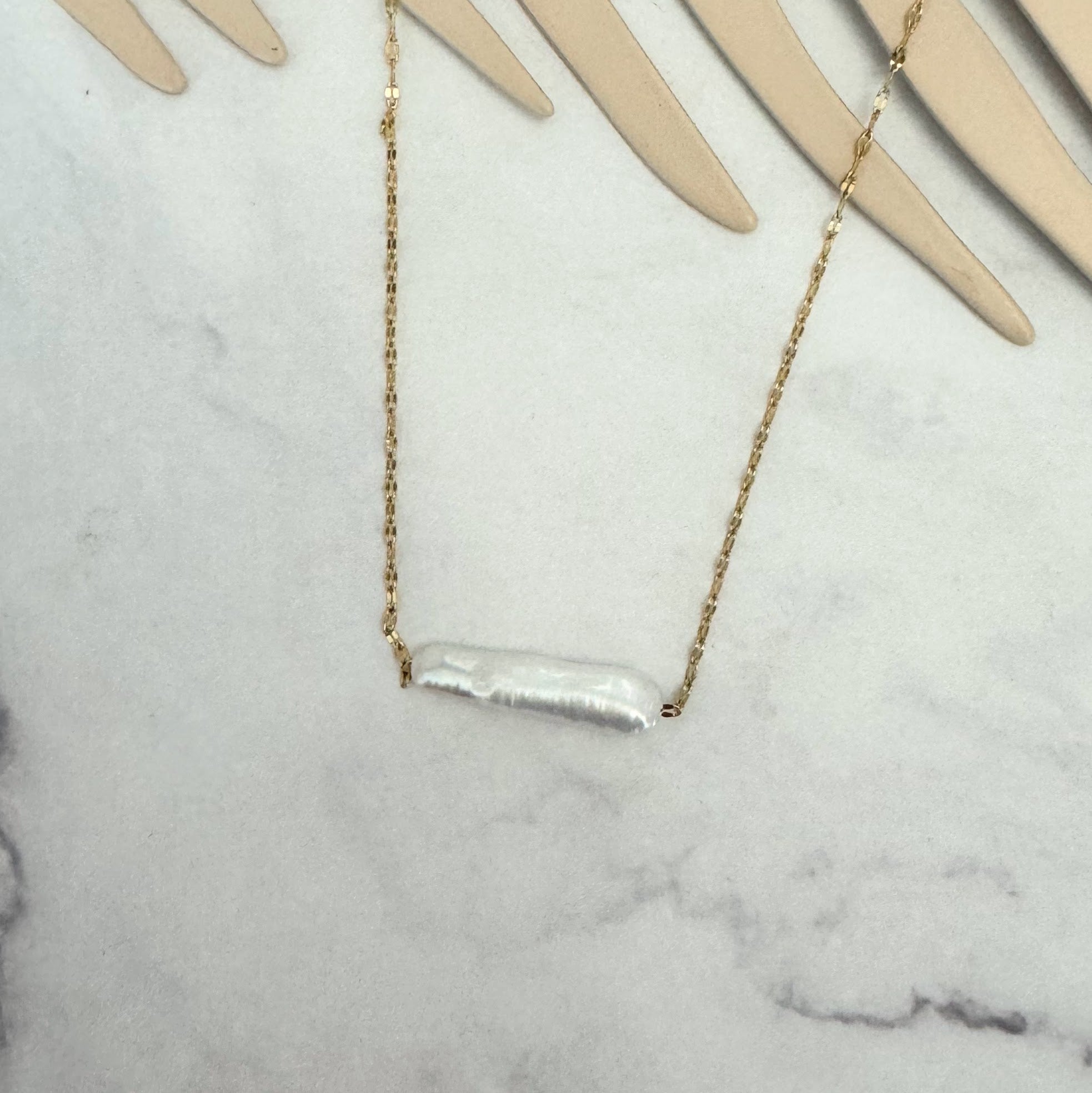 Collar Acero Inoxidable con Perla Larga