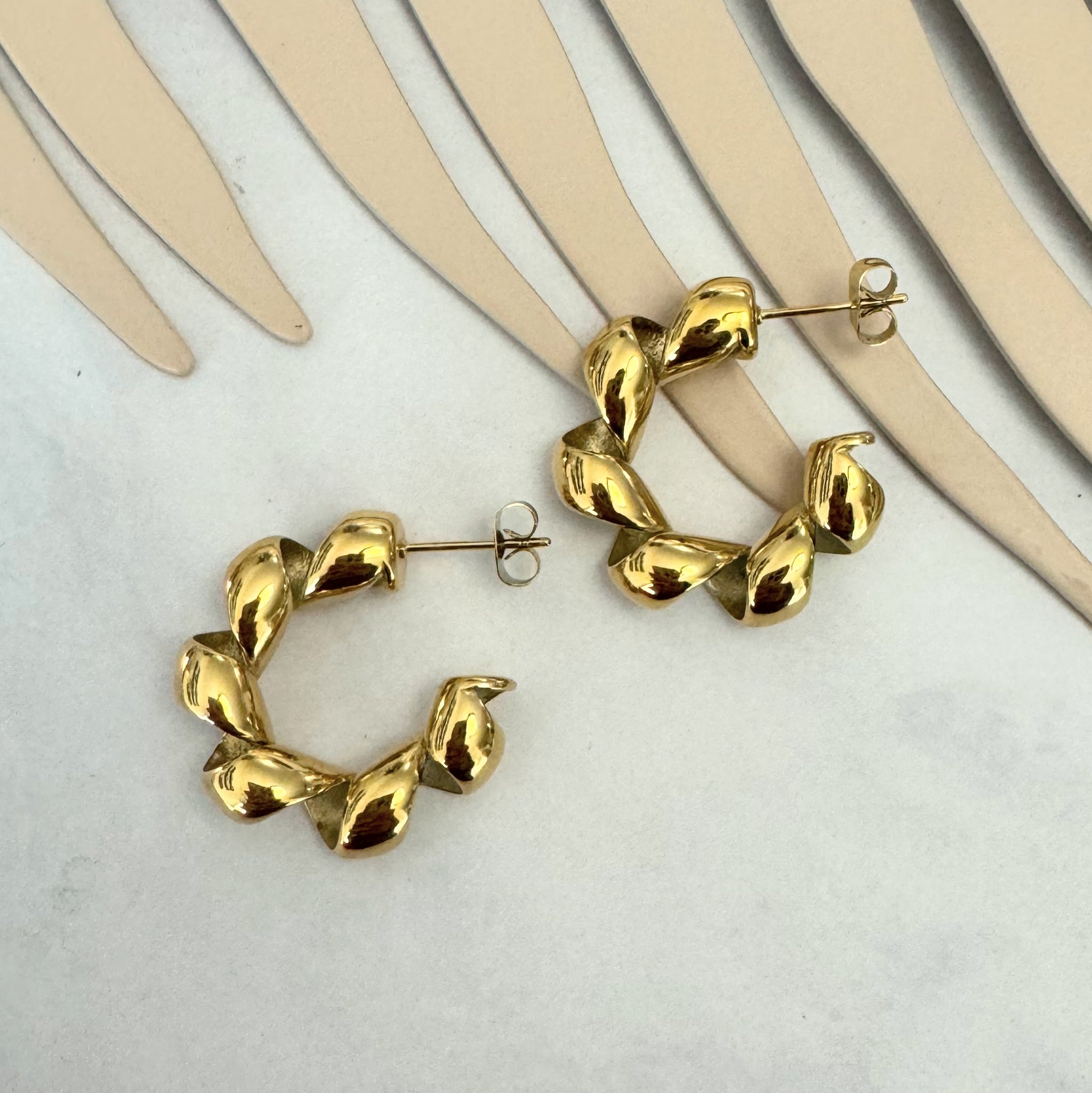 Arracada Acero Inoxidable Torcida 3D