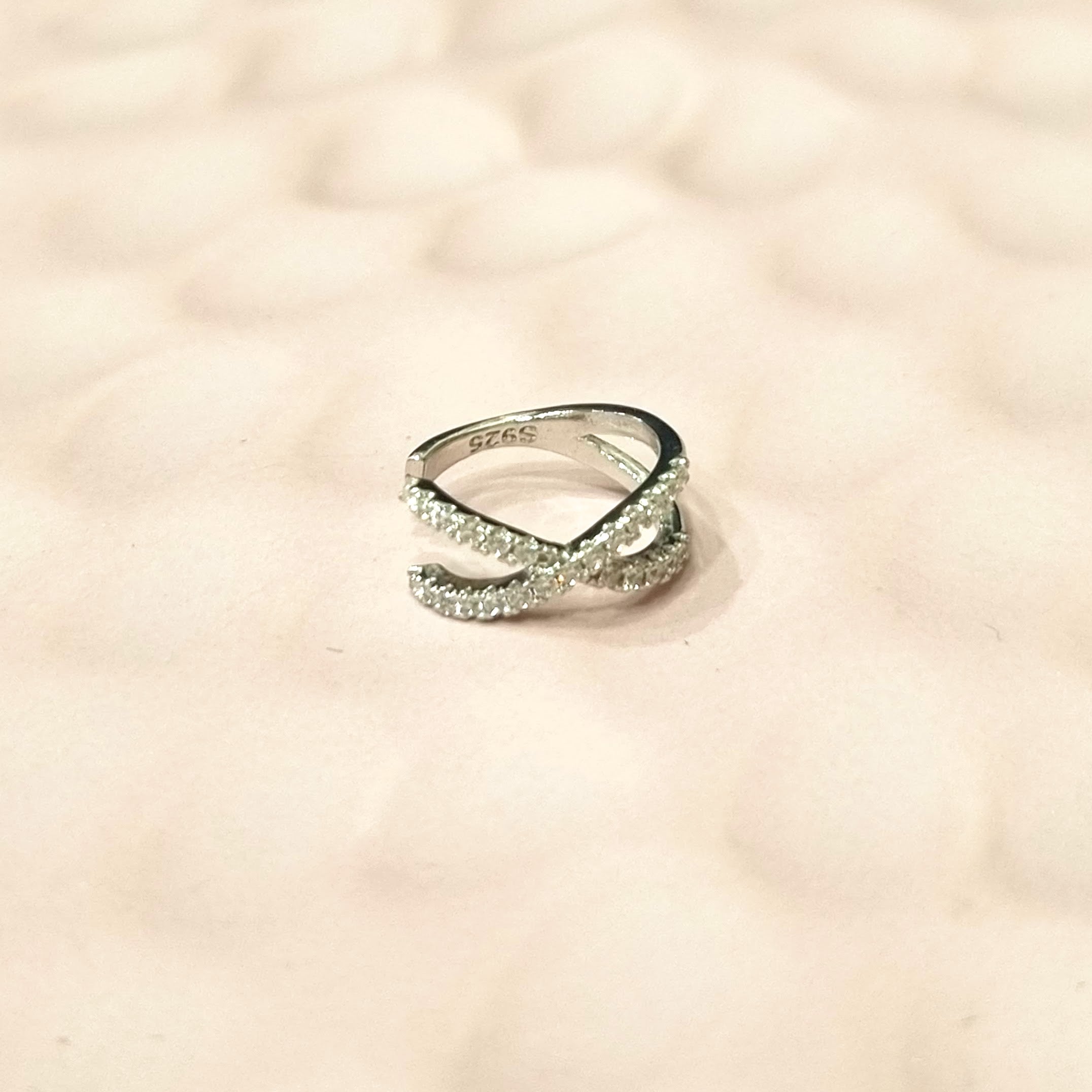 Earcuff Plata .925 Cruzado con Zirconia