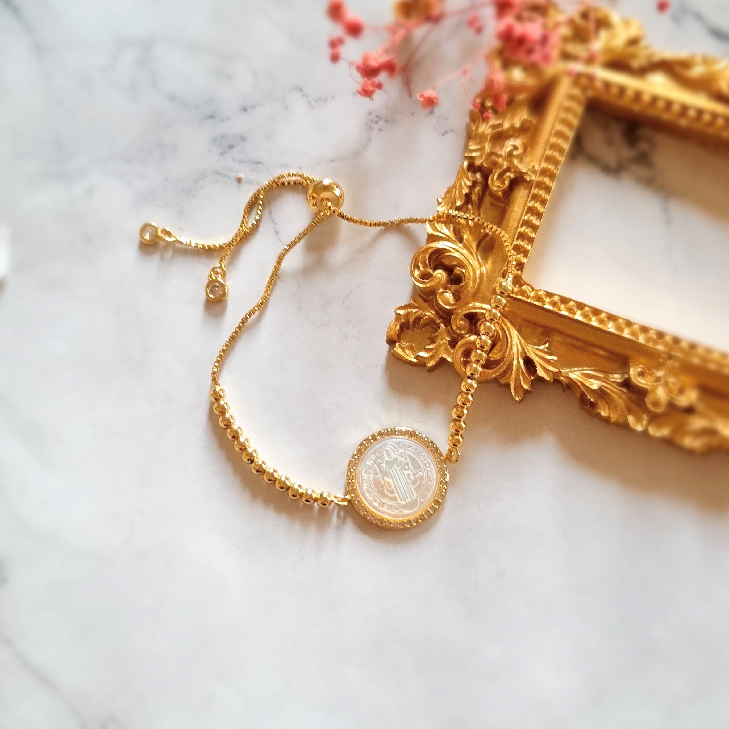 Pulsera Chapa de Oro Ajustable San Benito