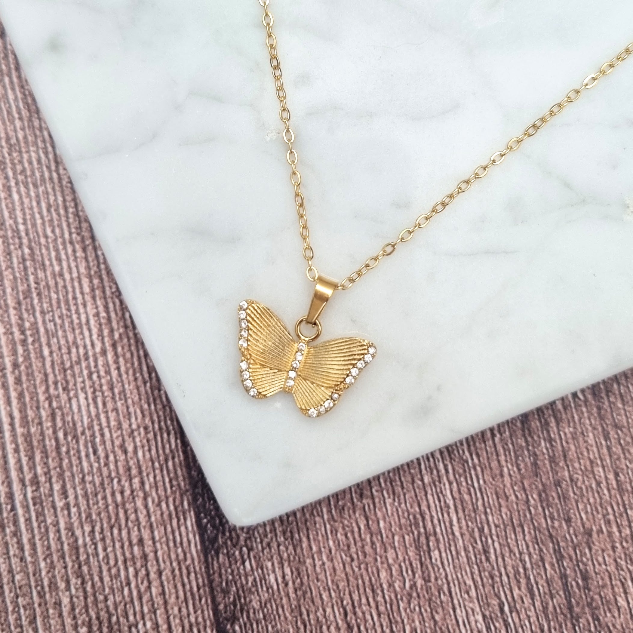 Collar Acero Inoxidable con Chapa de Oro Mariposa