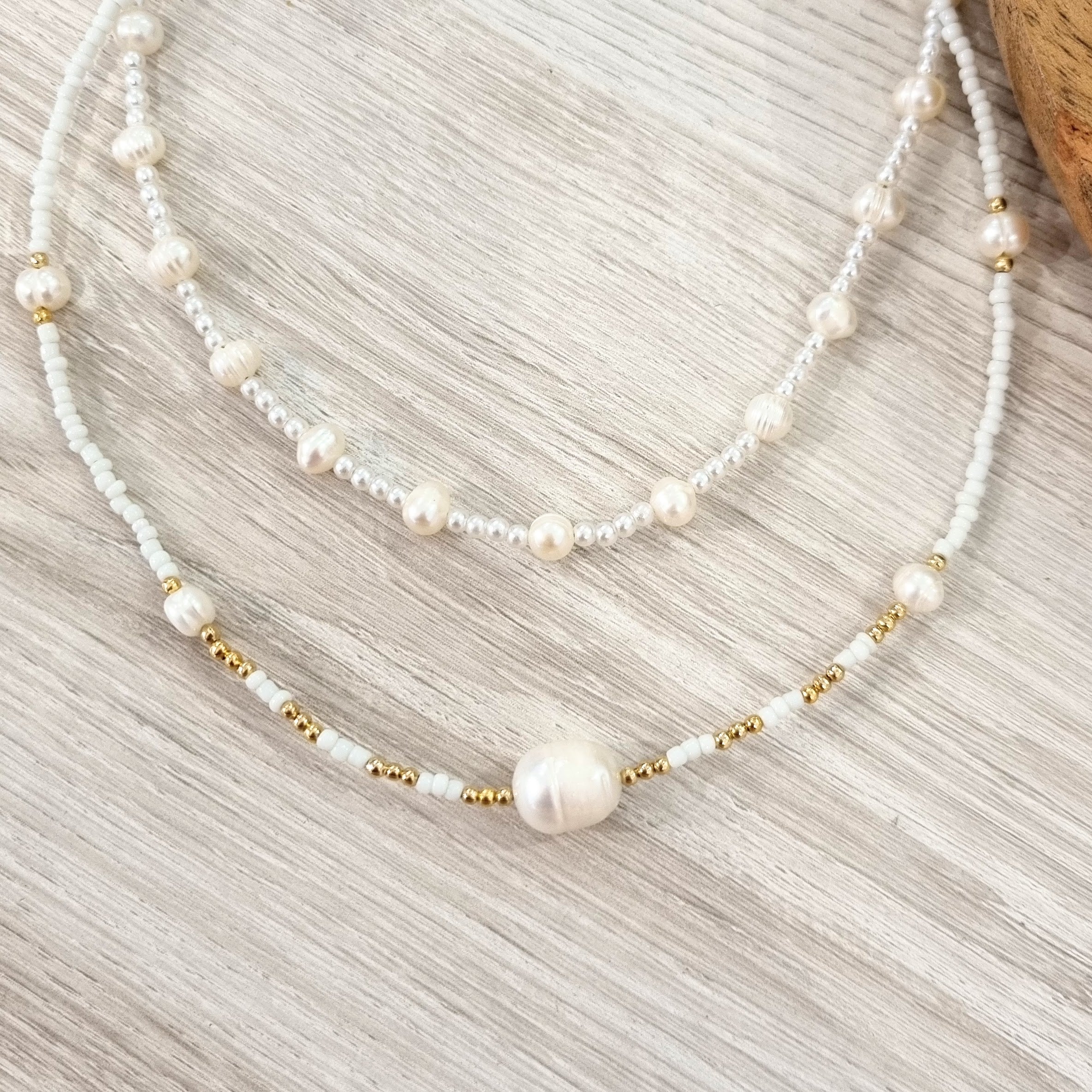 Collar Chapa de Oro y Perlas