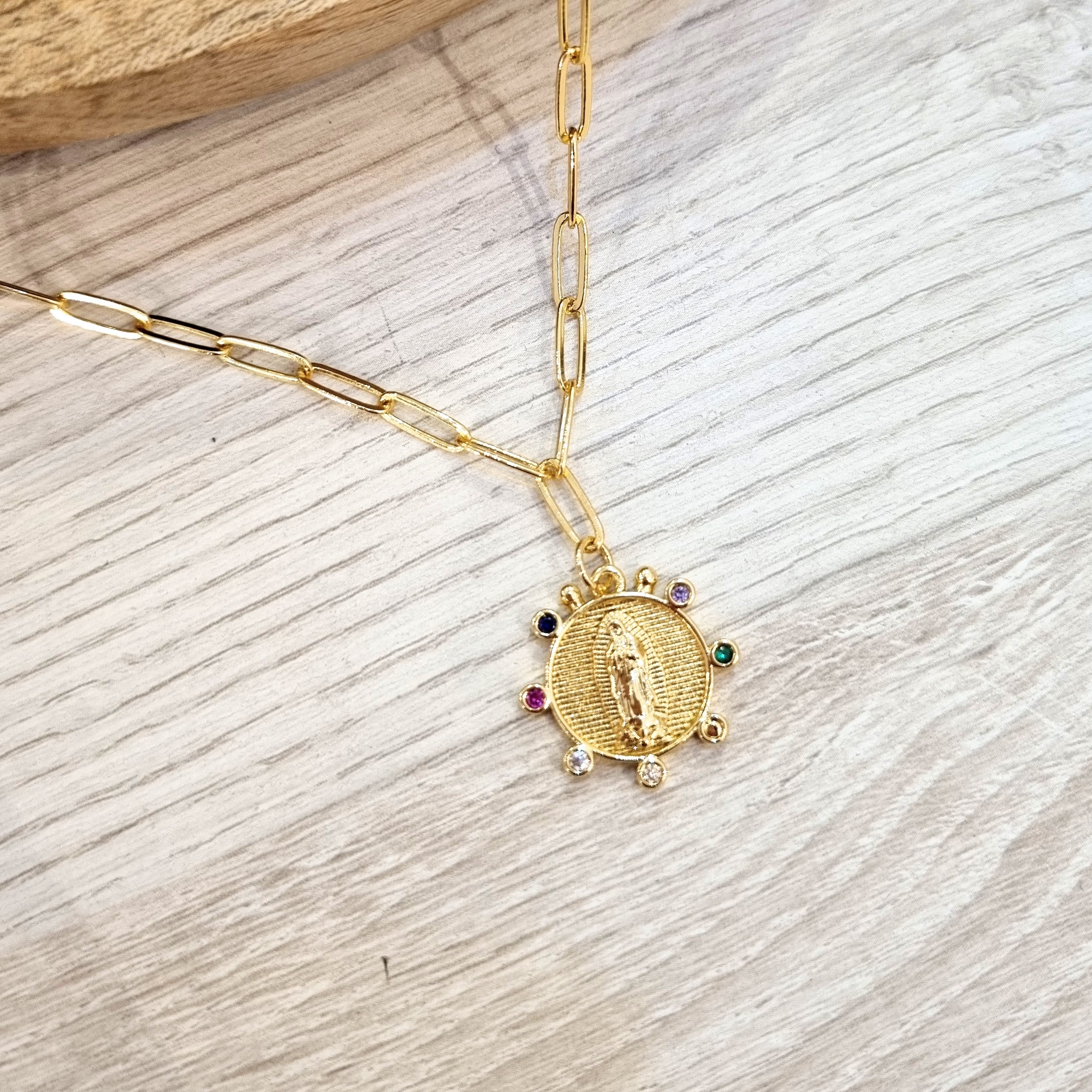 Collar Chapa de Oro Virgen