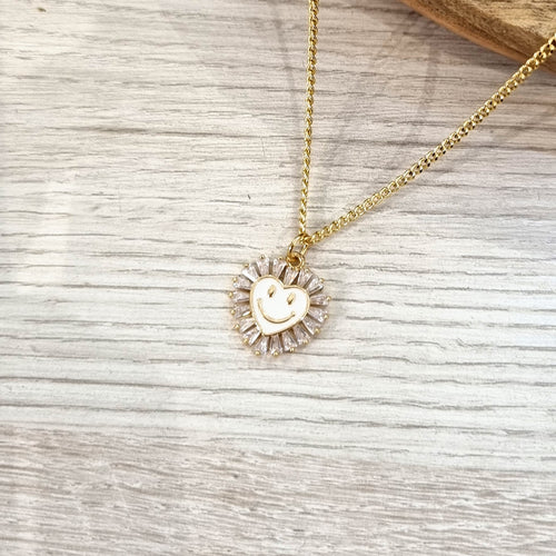 Collar Chapa de Oro Happy Blanco Corazon