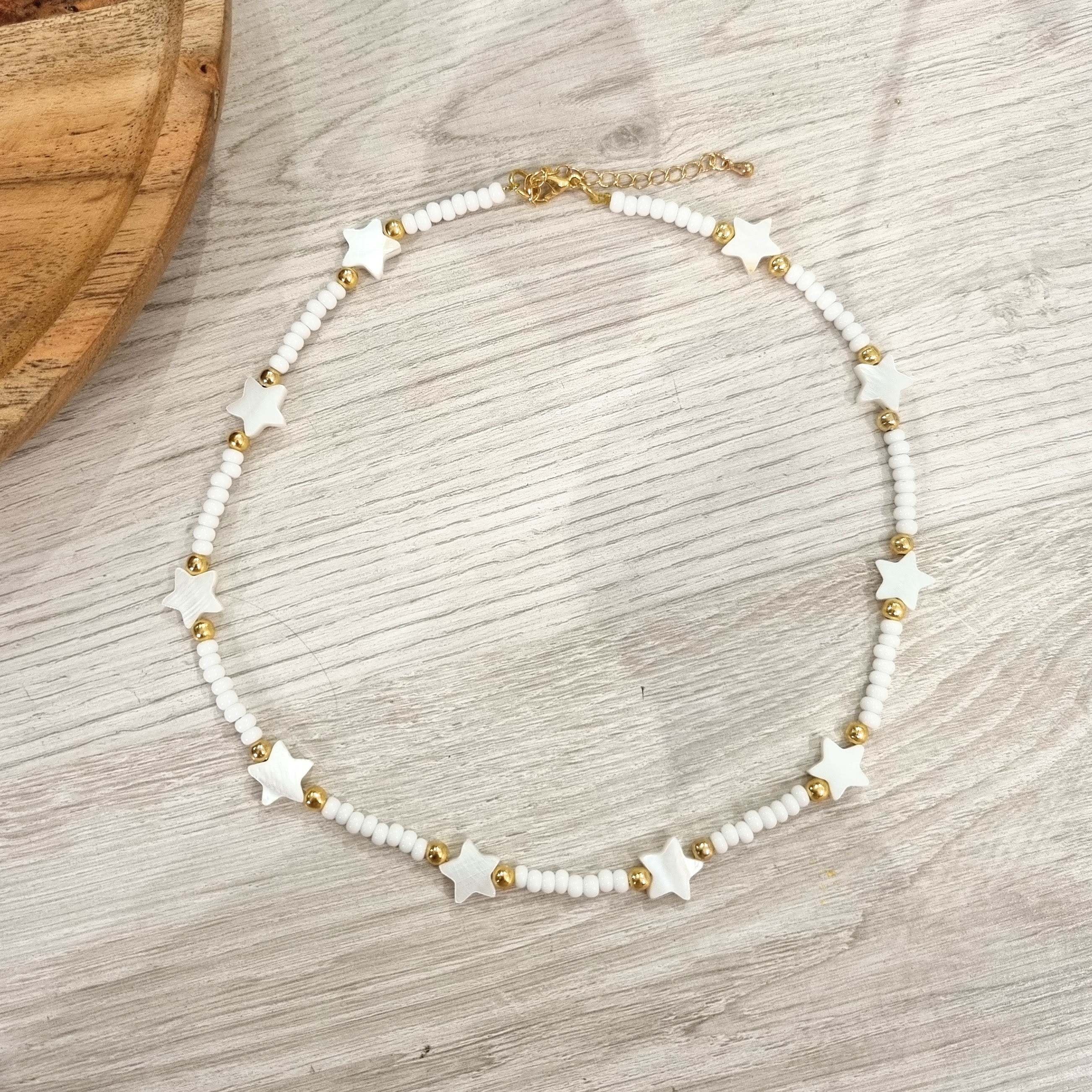 Collar Chapa de Oro con Estrellas Madre Perla