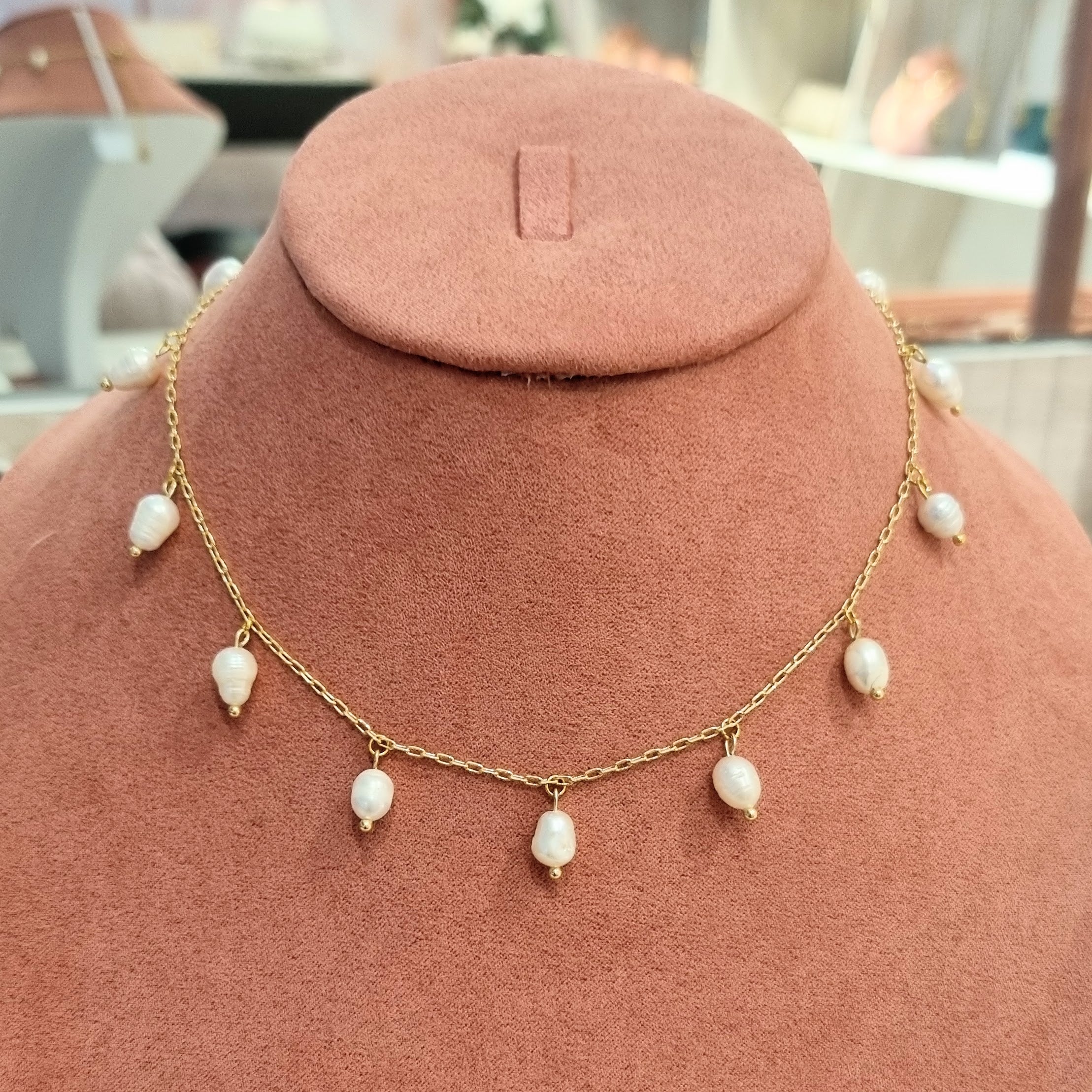 Collar Chapa de Oro Perlas