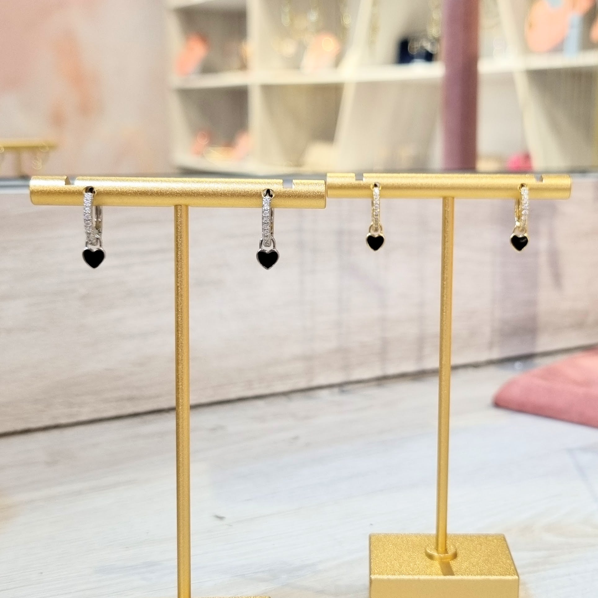 Huggies Plata 925 con Corazon Negro