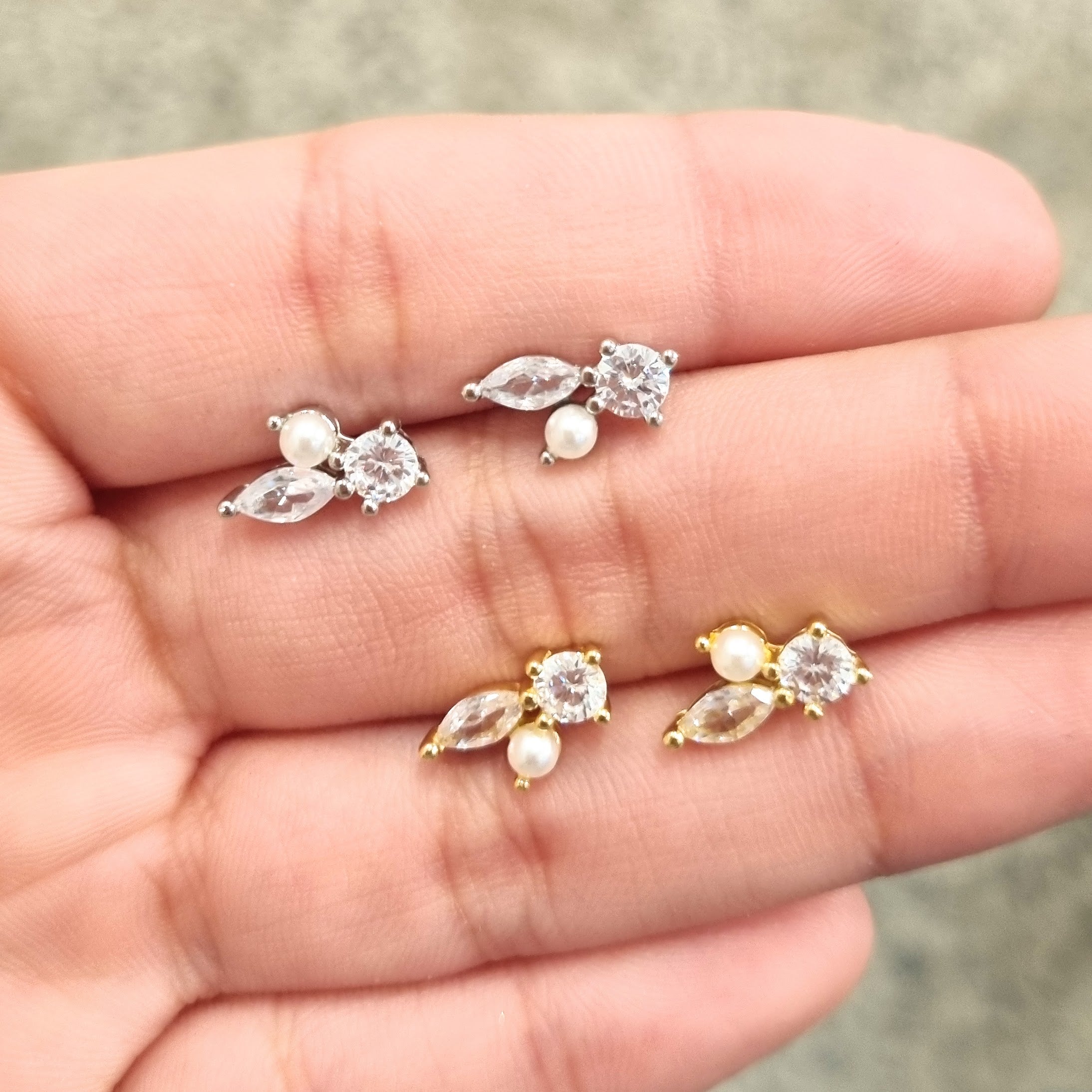 Aretes Plata 925 Stud Perlita y Zirconia