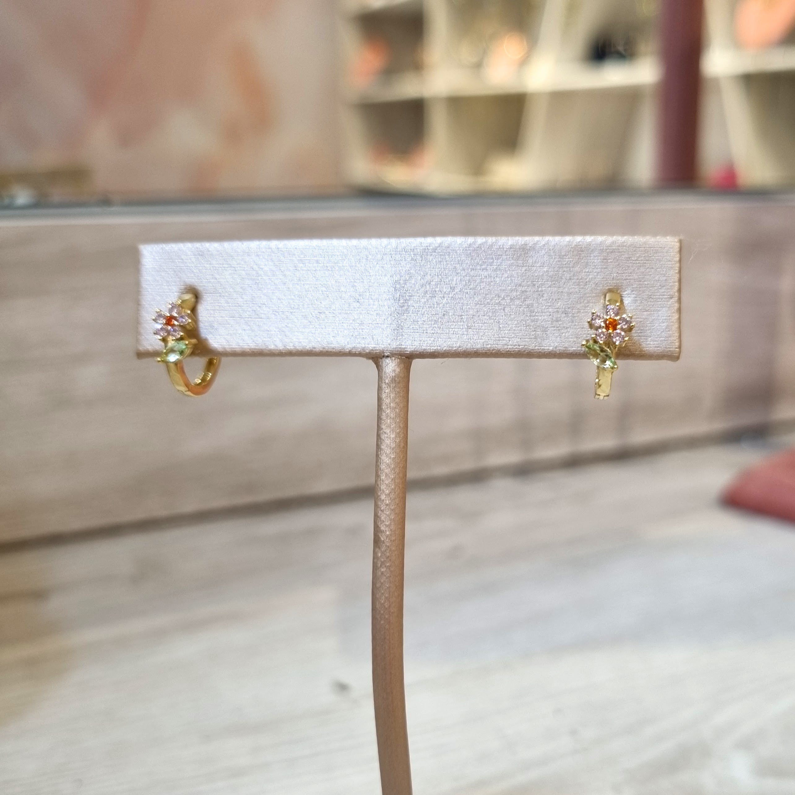 Huggies Plata 925 con Chapa de Oro Flores