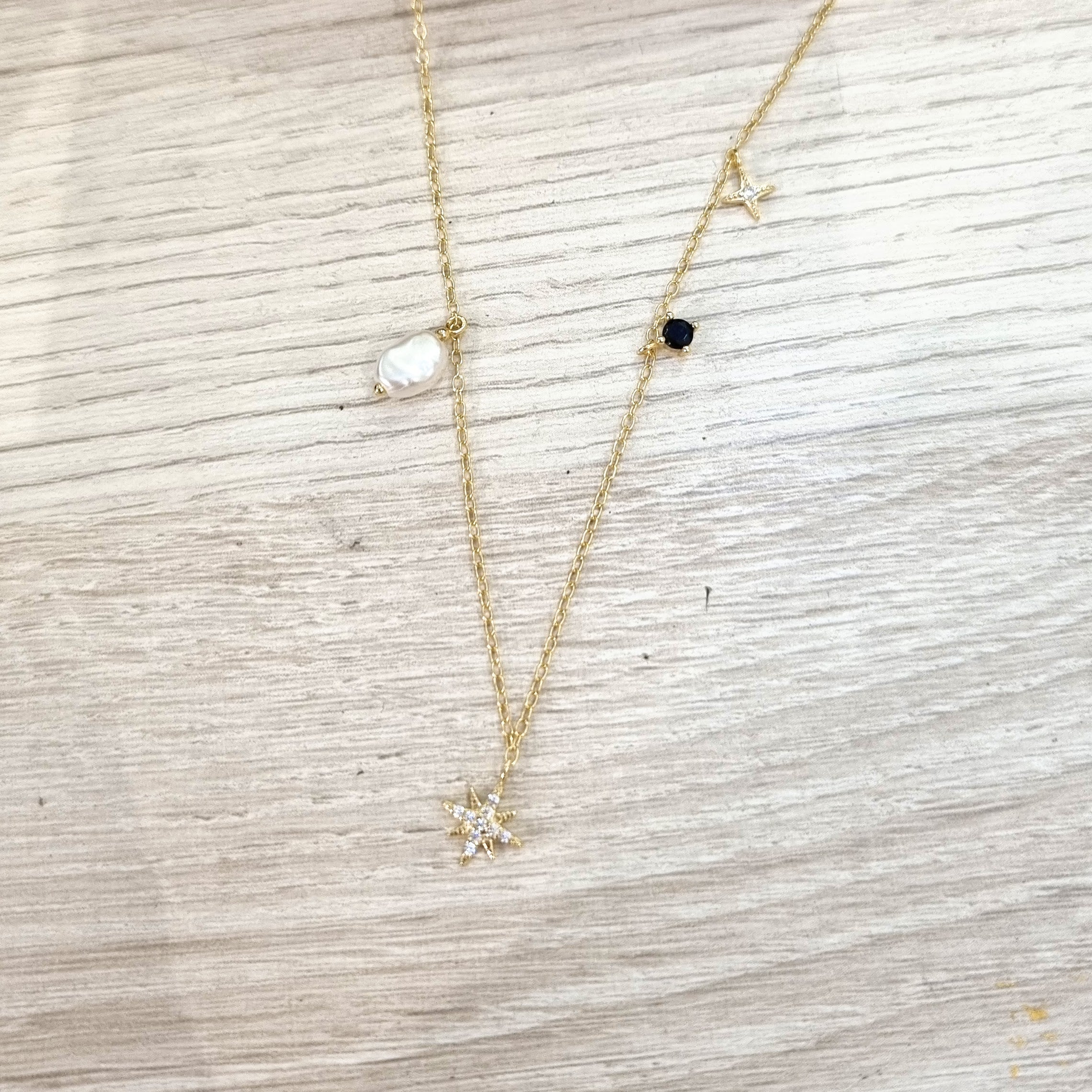Collar Plata 925 con Chapa de Oro Estrellas Perla y Crist Negro
