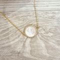 Collar Chapa de Oro San Benito Laterales