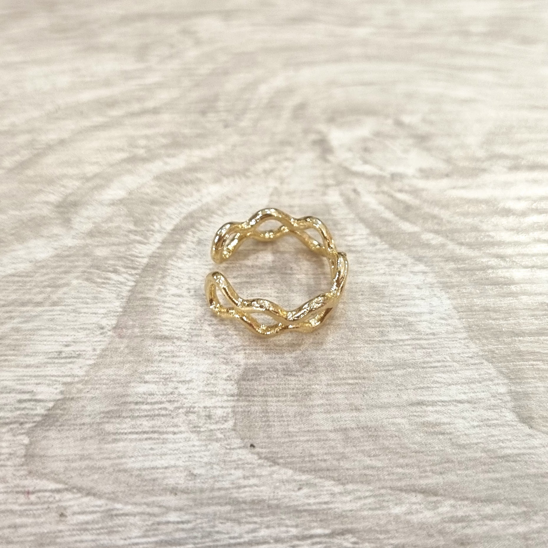 Earcuff Chapa de Oro Ondas