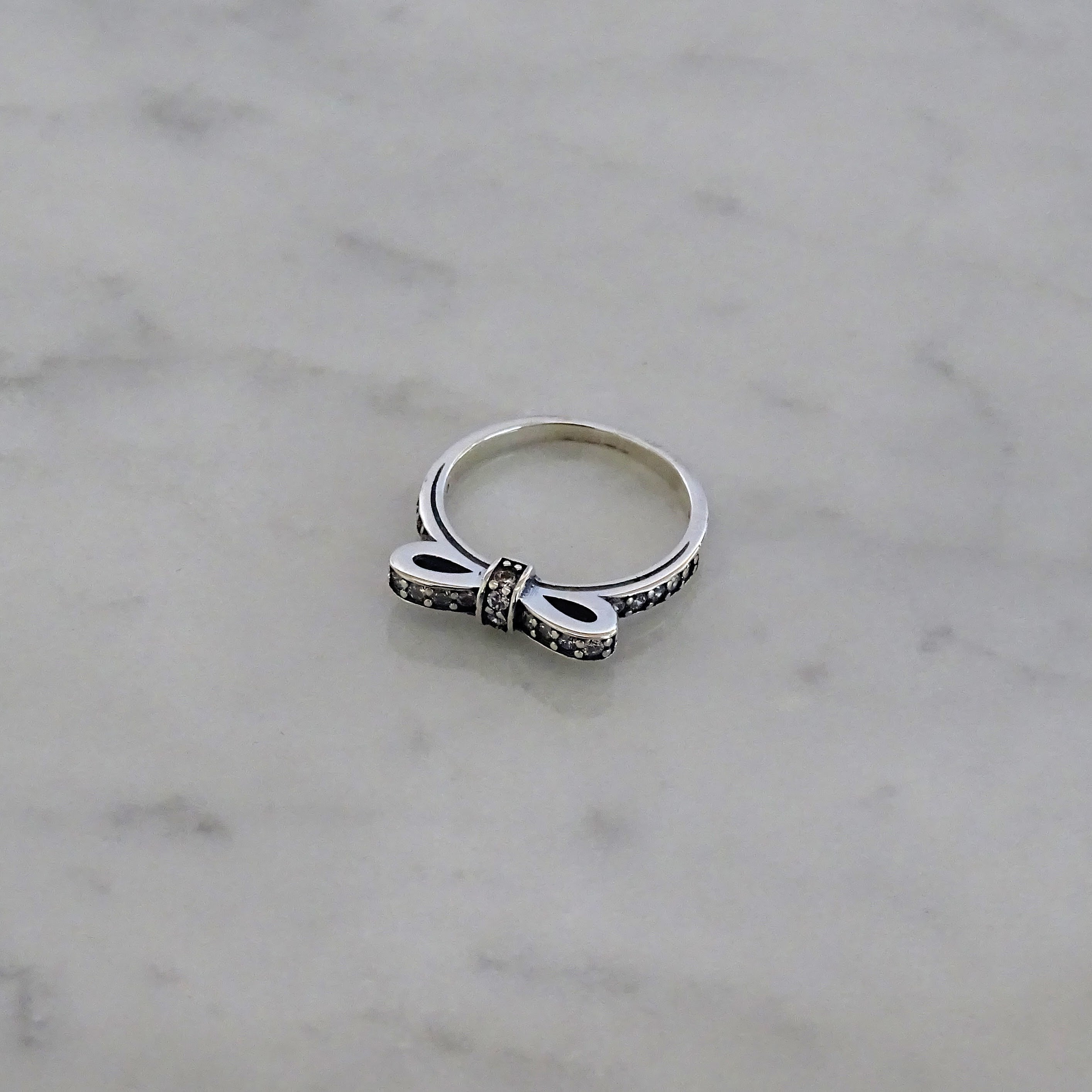 Anillo Plateado Moño Plata .925