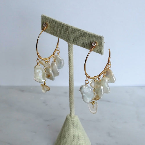 Aretes Dorados con Perlas Chapa de Oro