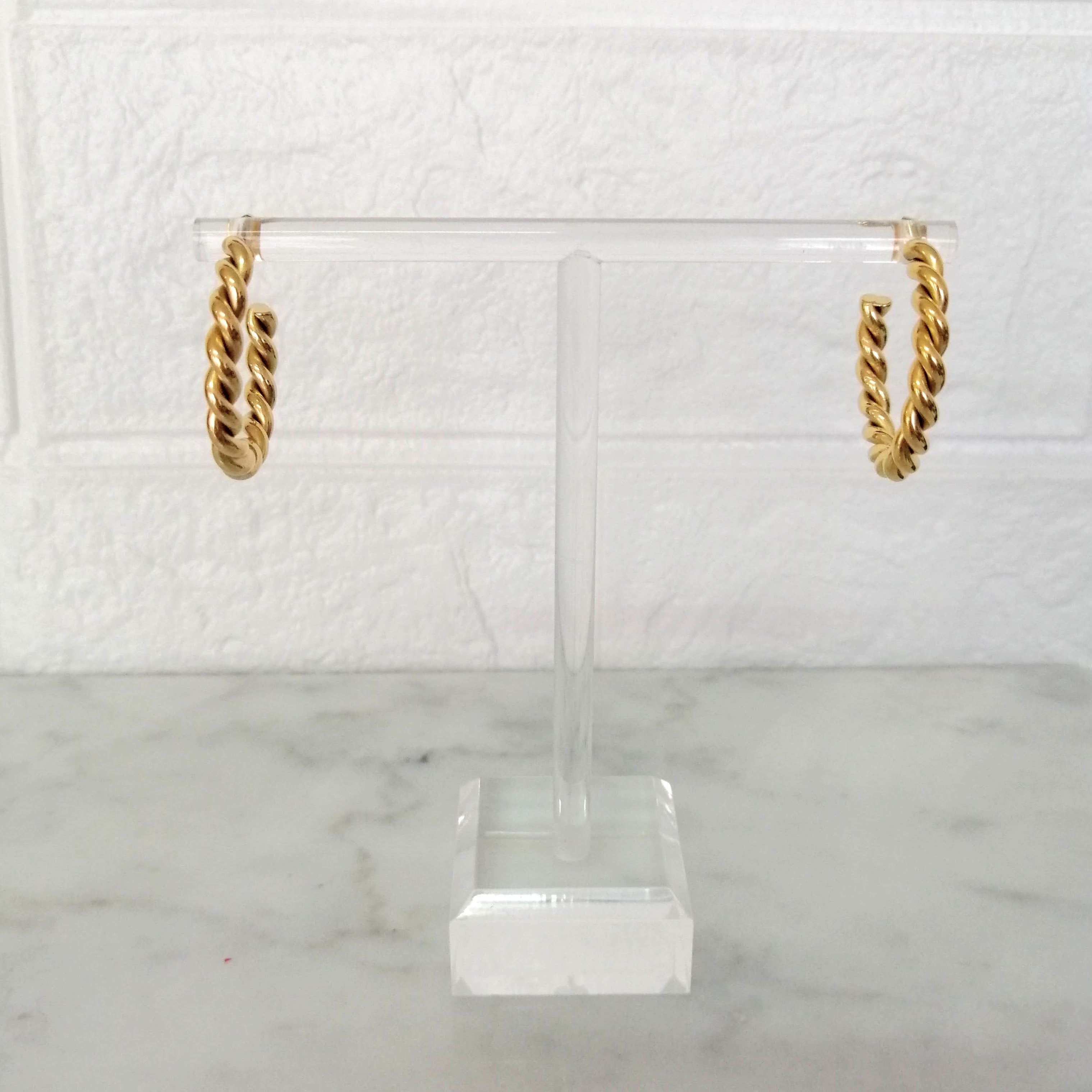 Arracadas doradas de Acero inoxidable Torcidas