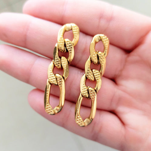 Aretes Dorados de Acero Eslabón