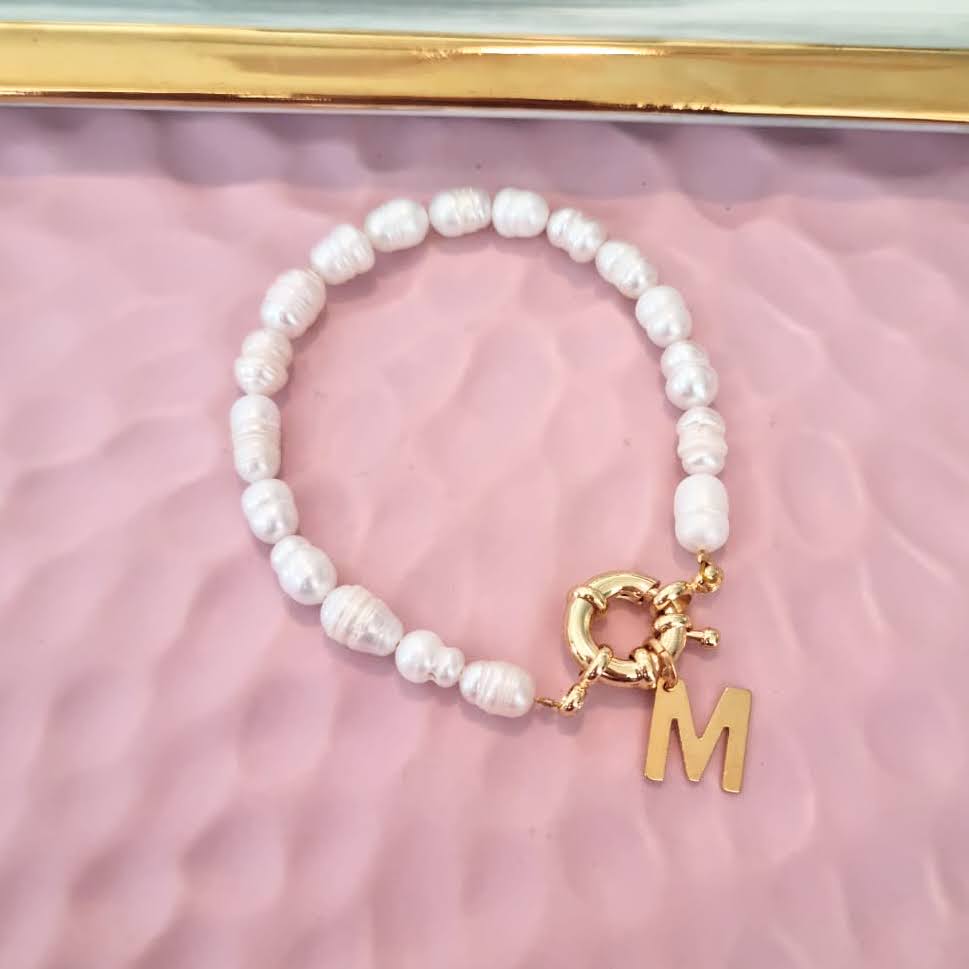 Pulsera Chapa de Oro con Perlas de Rio Inicial