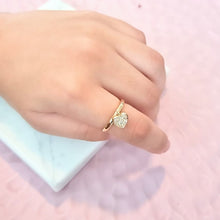 Cargar imagen en el visor de la galería, Anillo Chapa de Oro Corazón Zirconia